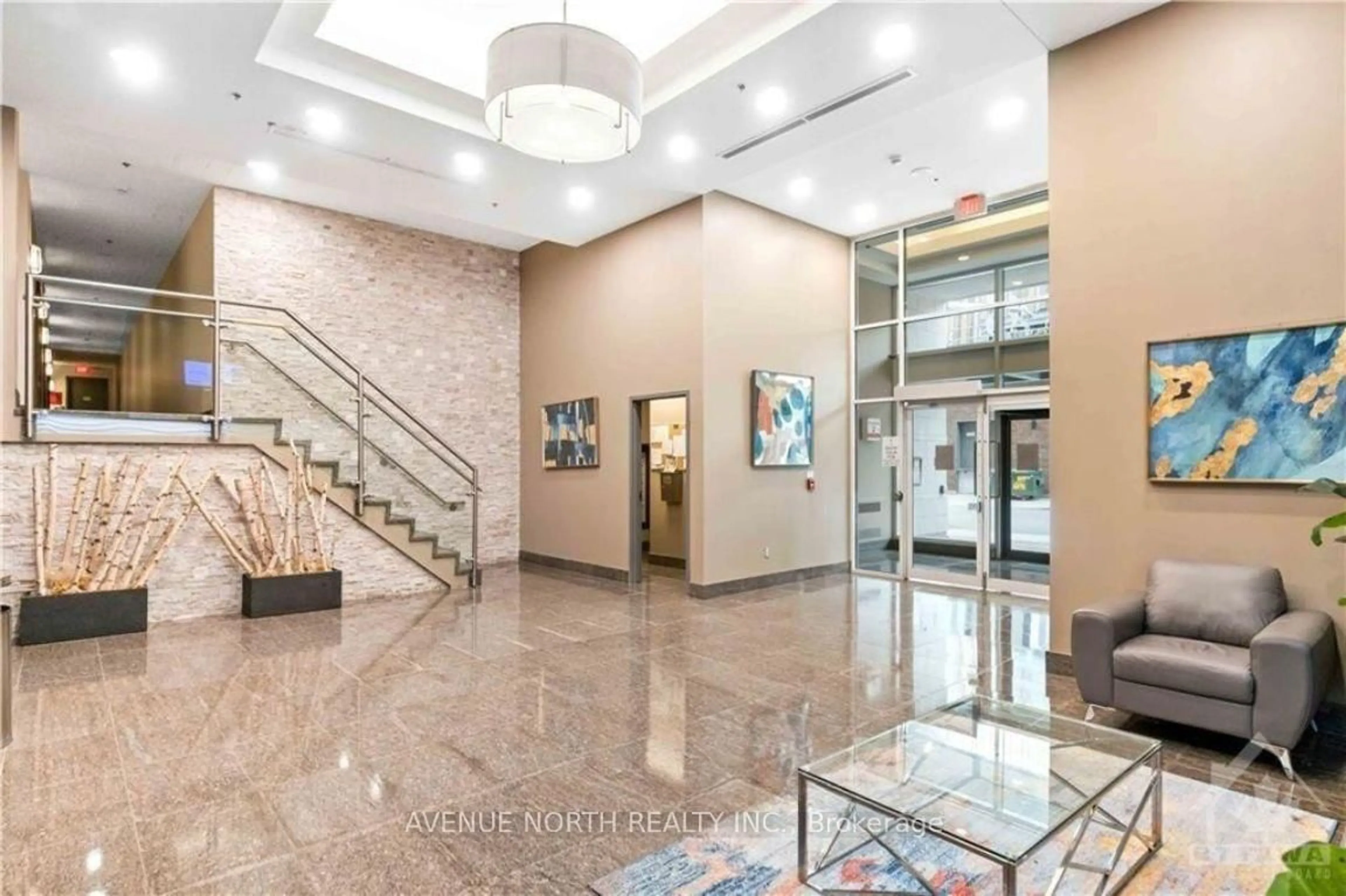 Lobby for 238 BESSERER St #511, Ottawa Ontario K1N 6B1
