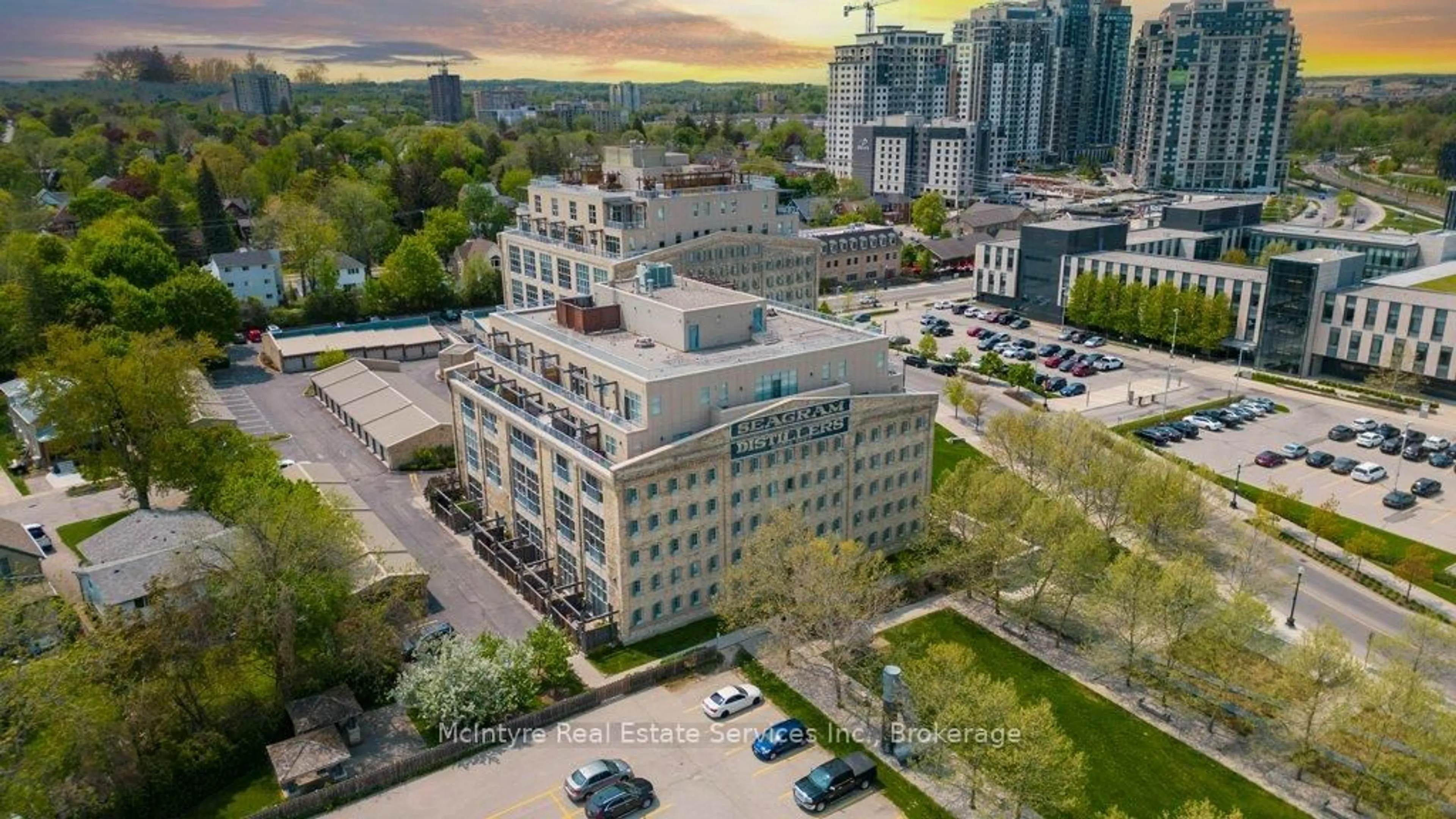 A pic from outside/outdoor area/front of a property/back of a property/a pic from drone, city buildings view from balcony for 5 Father David Bauer Dr #105, Waterloo Ontario N2L 6M2