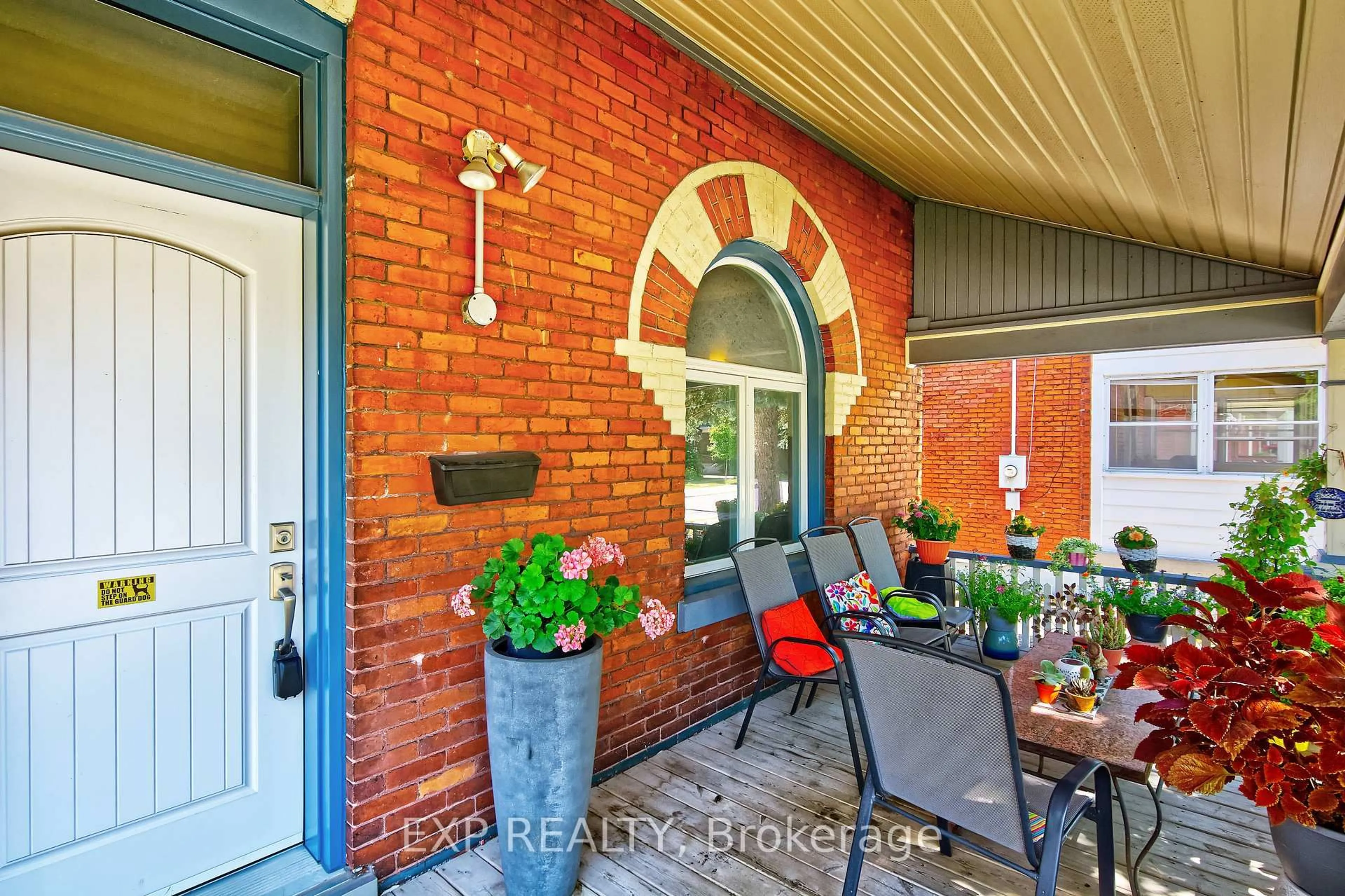 Unknown for 22 Hyatt St, London East Ontario N5Z 1Y5