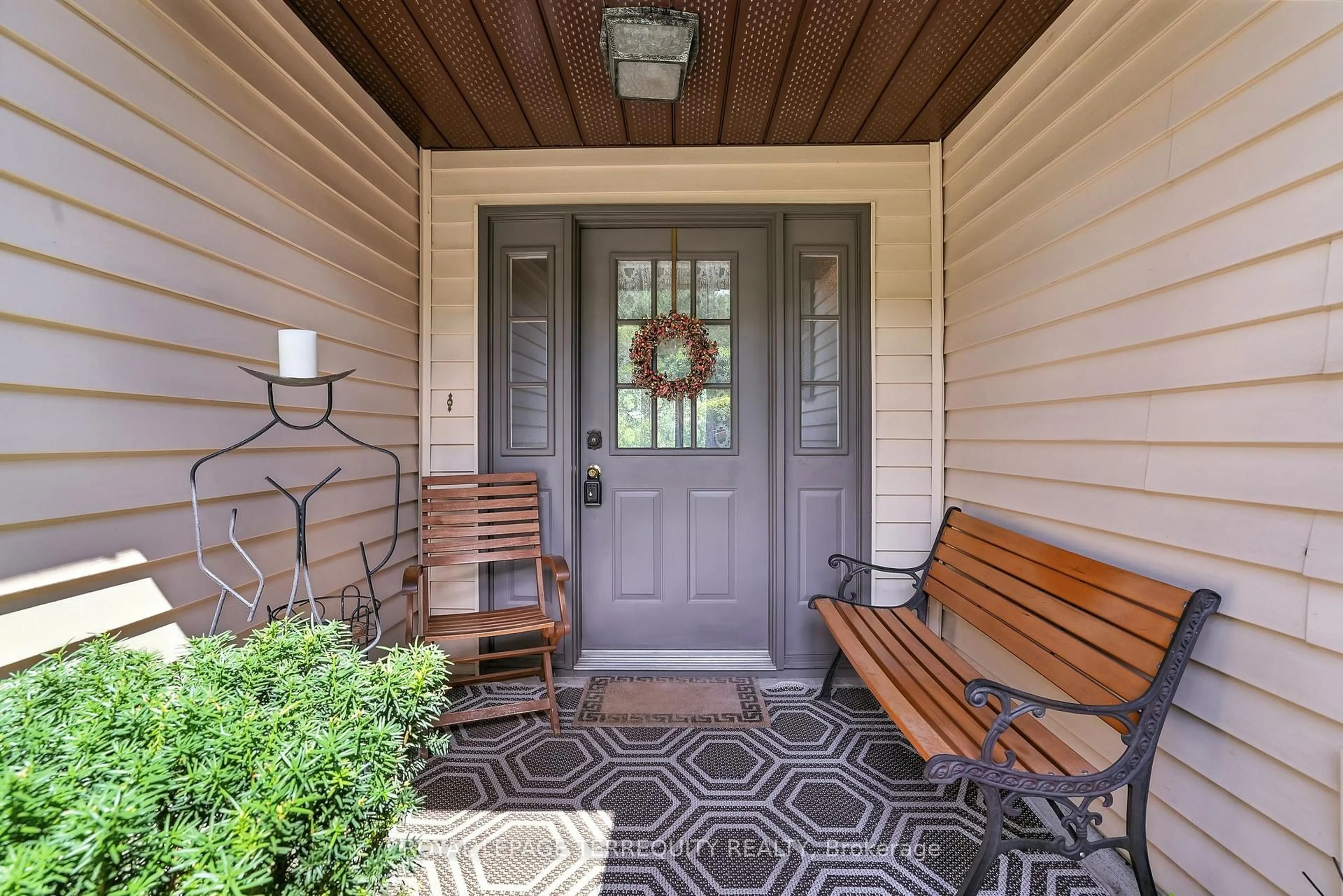 Indoor entryway for 9 Concession St, Trent Hills Ontario K0K 3K0
