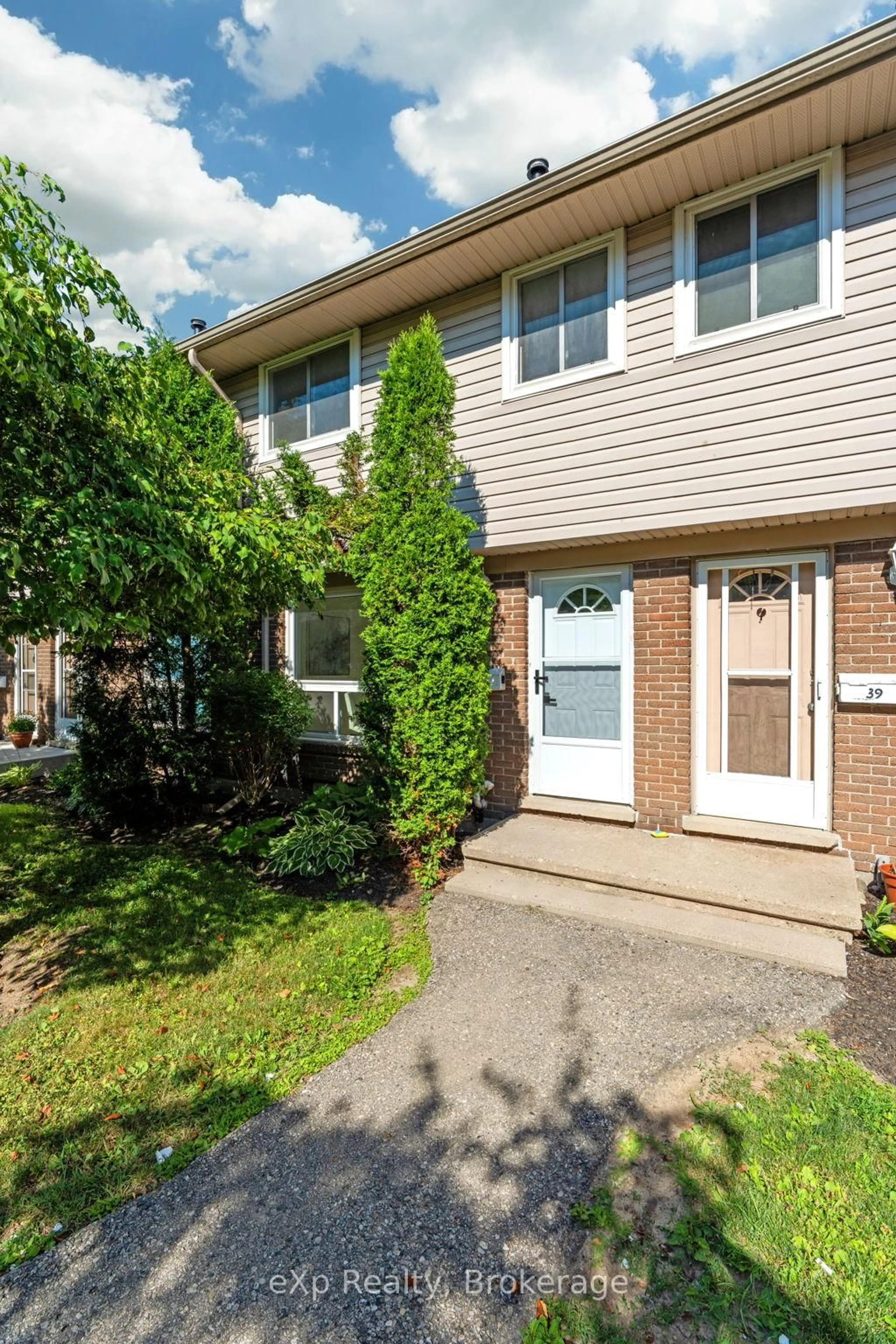 Home with vinyl exterior material, street for 88 Avonwood Dr #38, Stratford Ontario N4Z 1B3