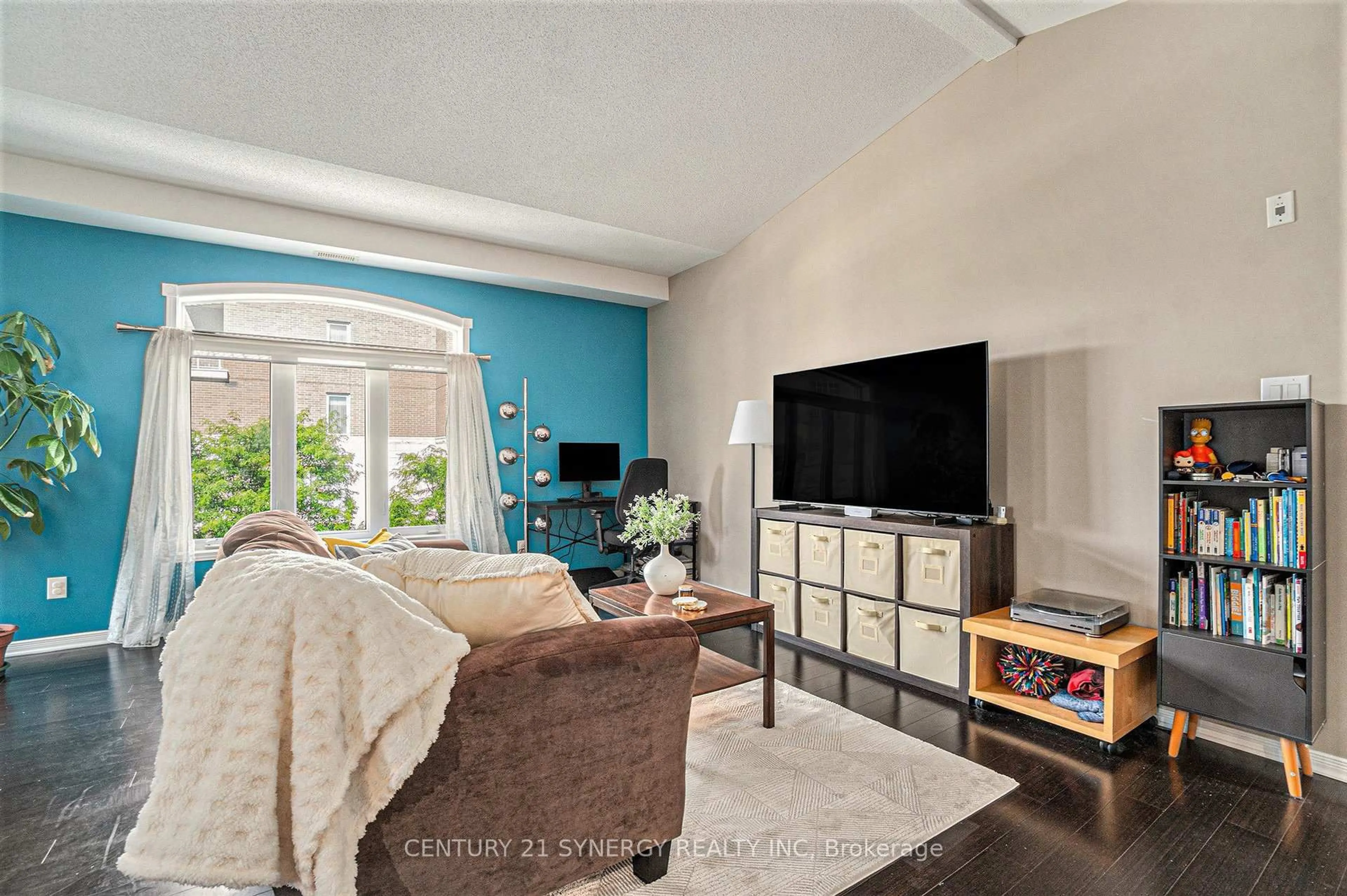Living room with furniture, unknown for 240 Meilleur Private #J, Ottawa Ontario K1L 0A3