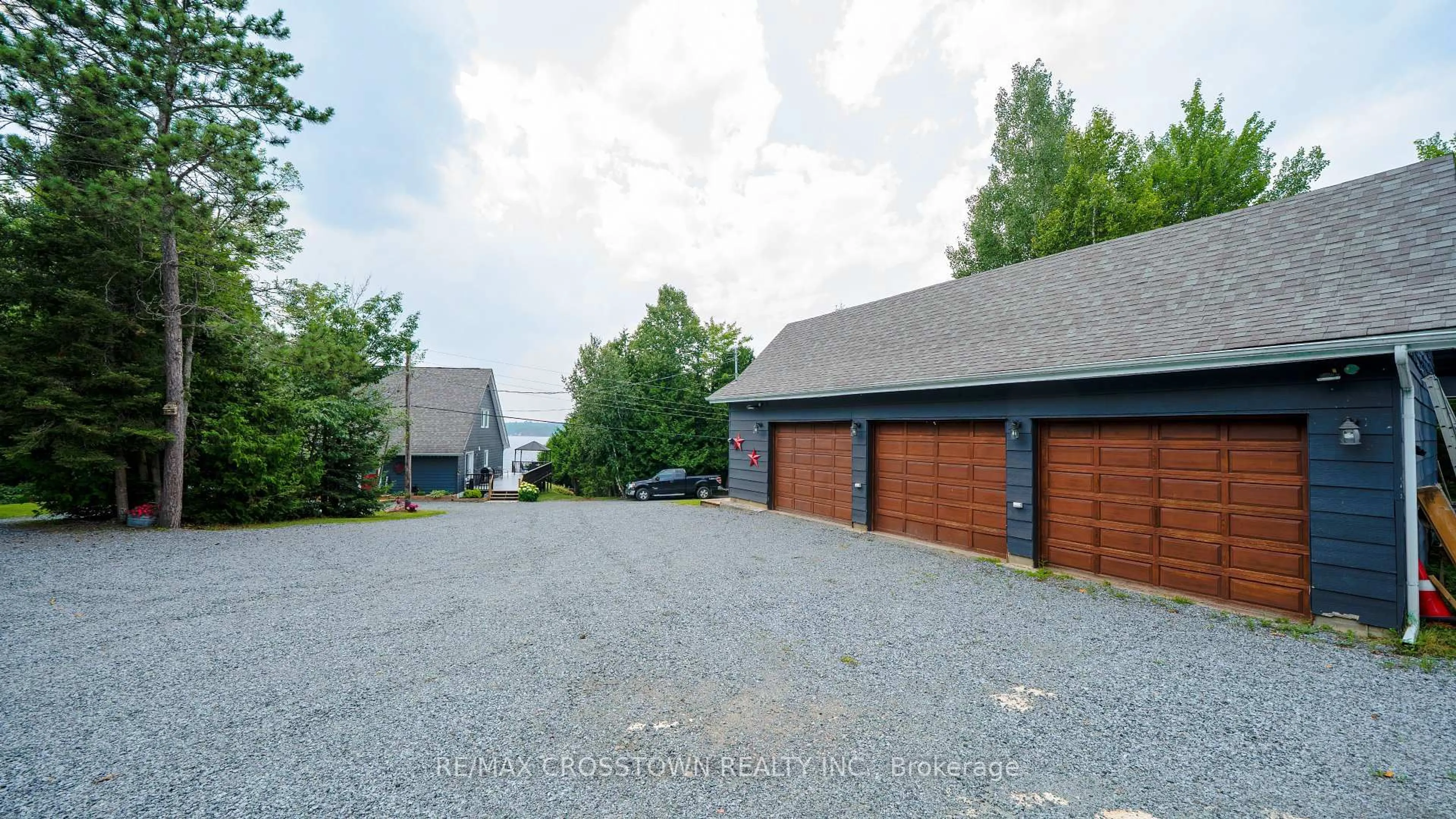 Indoor garage for 1111 Lac Clair Rd, West Nipissing Ontario P0H 1M0