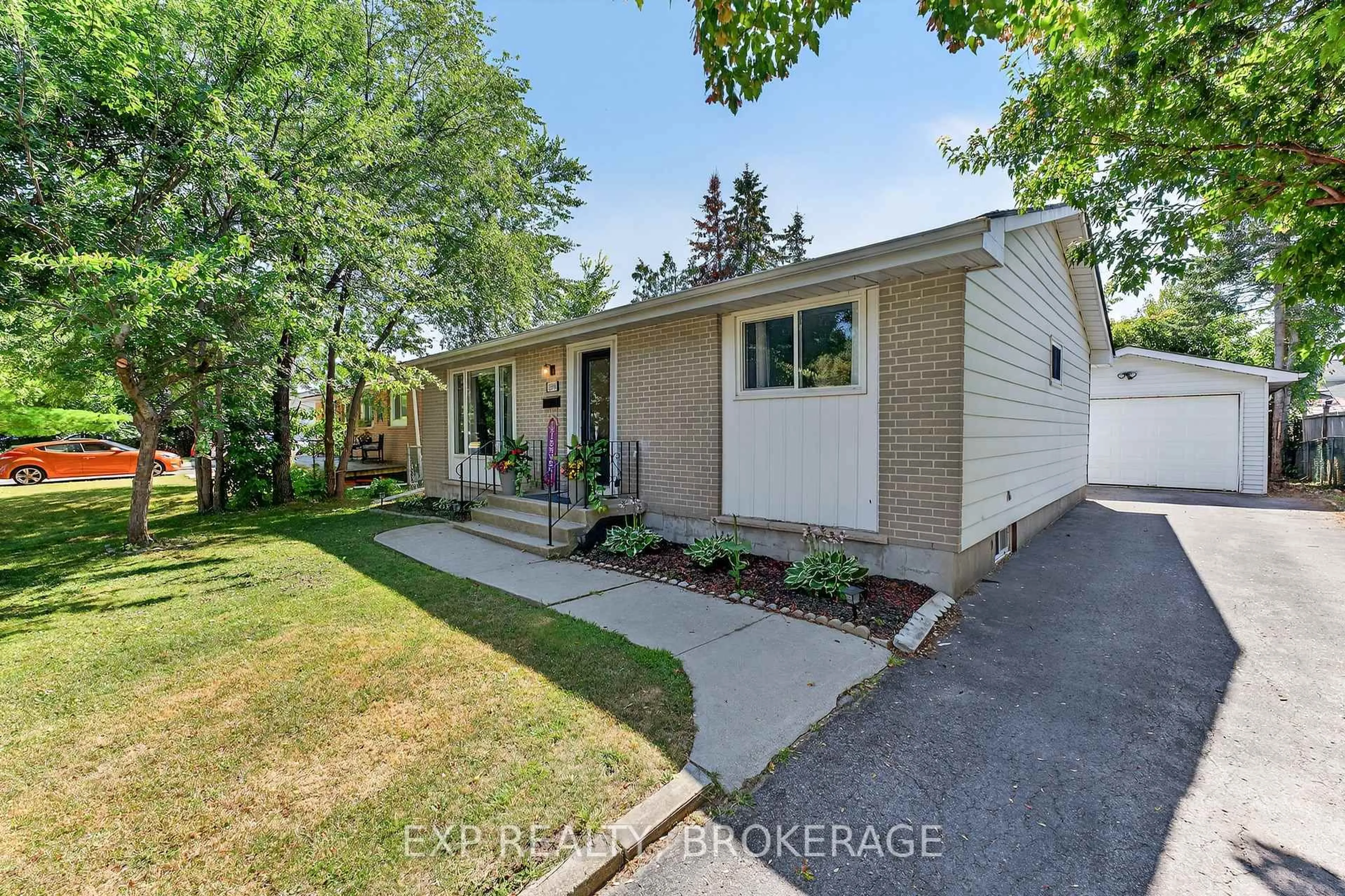 Home with vinyl exterior material, street for 1284 WAVERLEY Cres, Kingston Ontario K7M 6J6