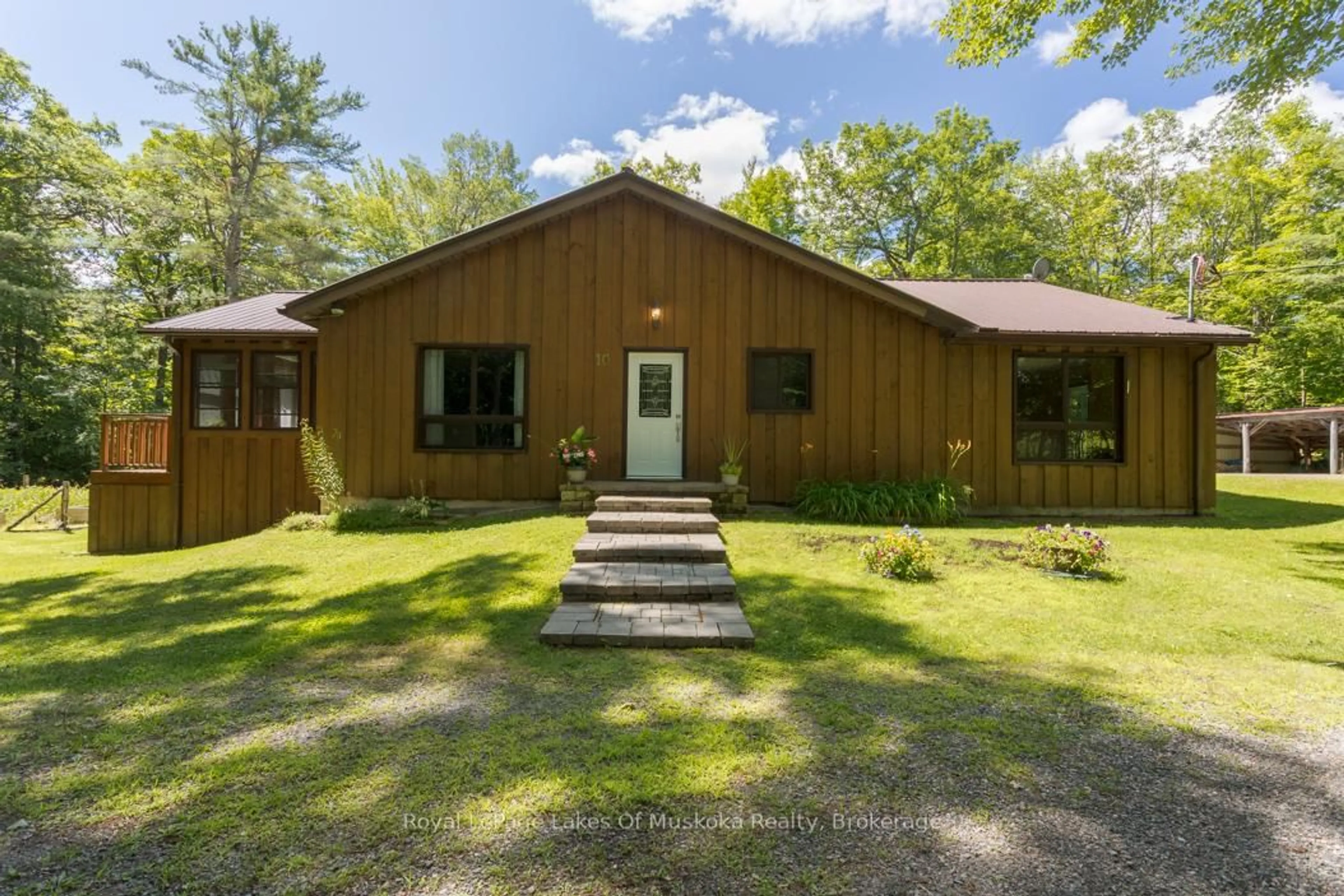 Unknown for 10 Muskoka Pines Rd, Bracebridge Ontario P1L 0A1