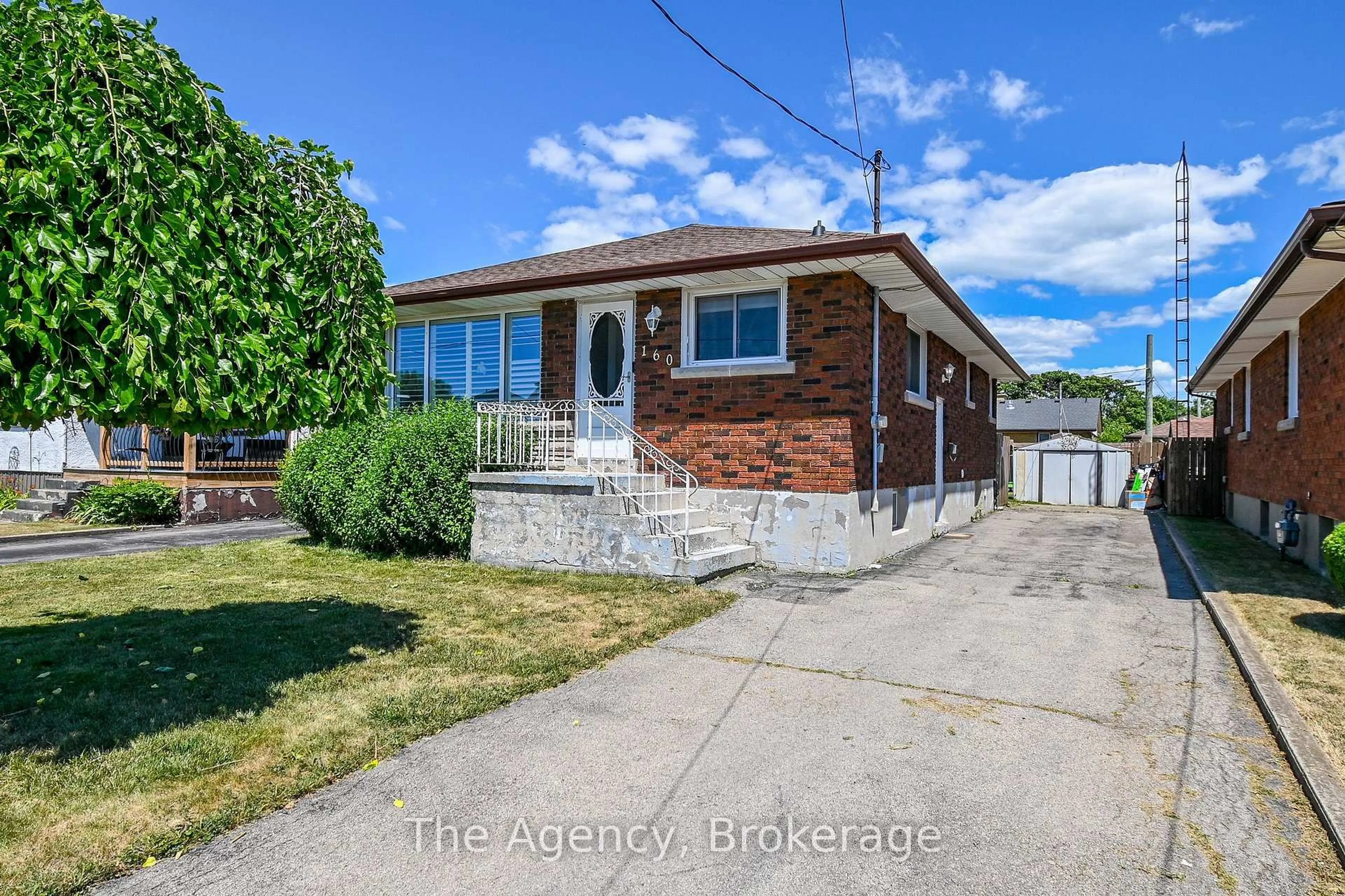 Home with brick exterior material, street for 160 Johnston St, Port Colborne Ontario L3K 1H1