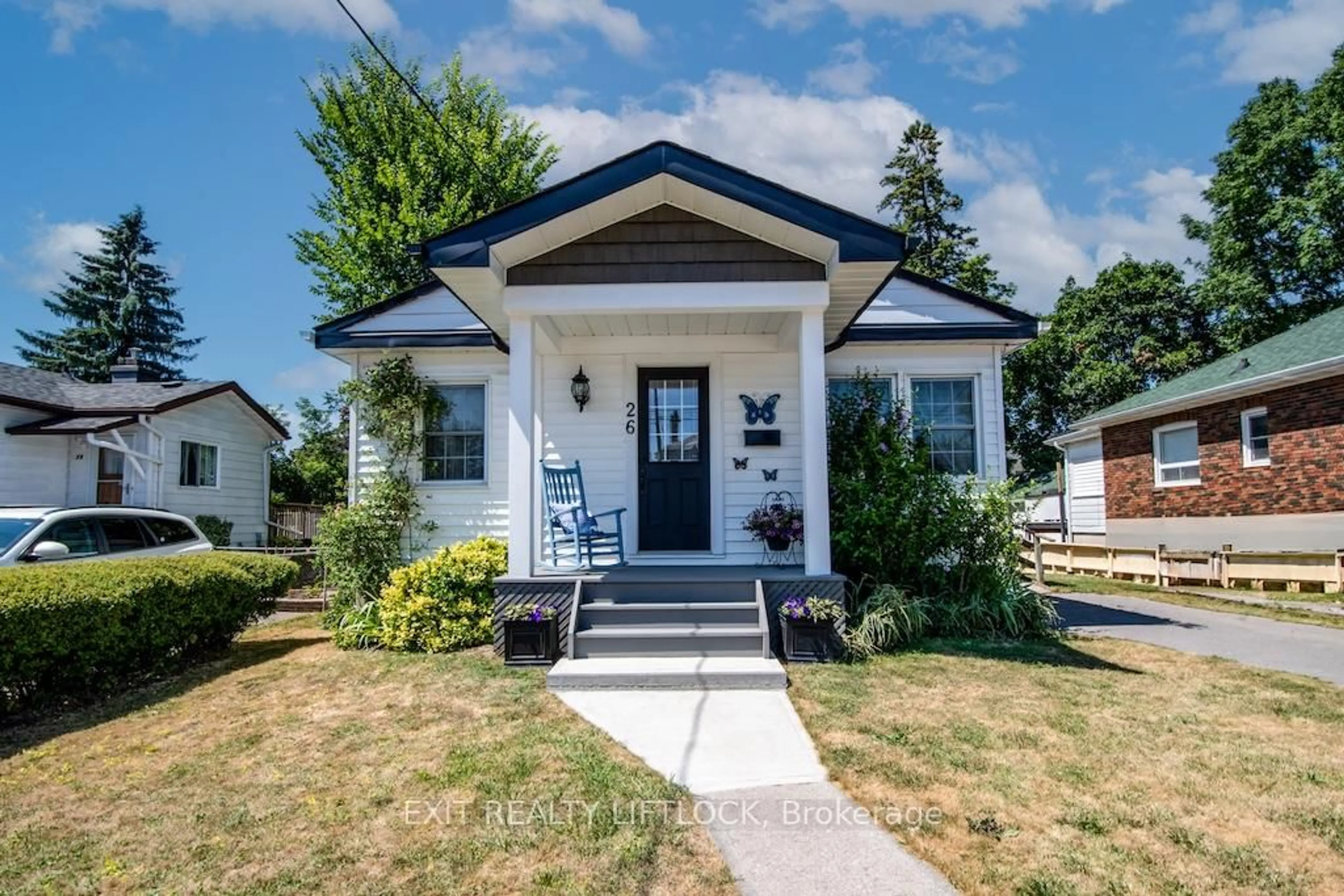 Home with vinyl exterior material, street for 26 Victoria Ave, Peterborough North Ontario K9H 4V7