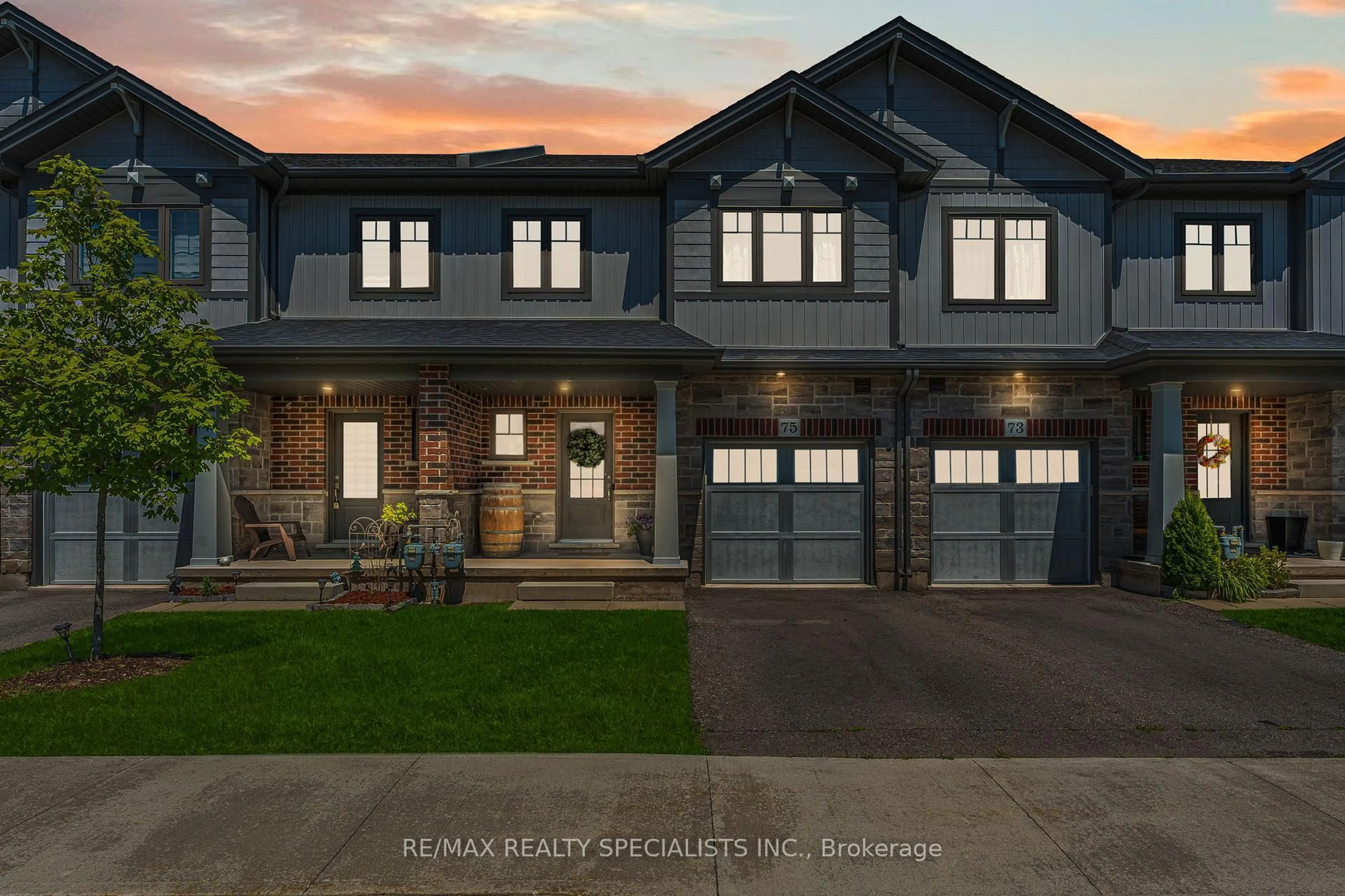 Home with brick exterior material, mountain view for 75 Severino Circ, West Lincoln Ontario L0R 2A0