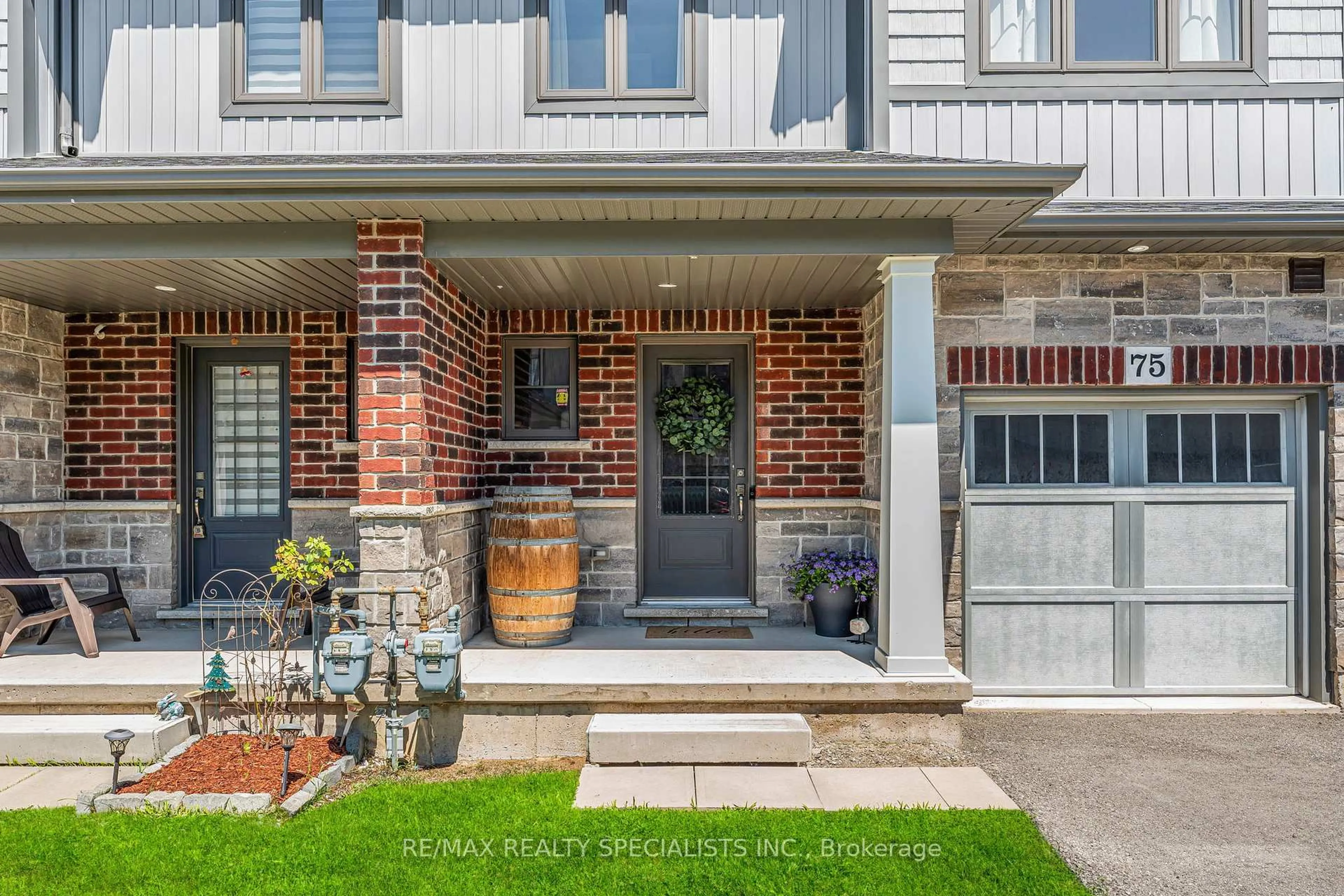 Home with brick exterior material, street for 75 Severino Circ, West Lincoln Ontario L0R 2A0