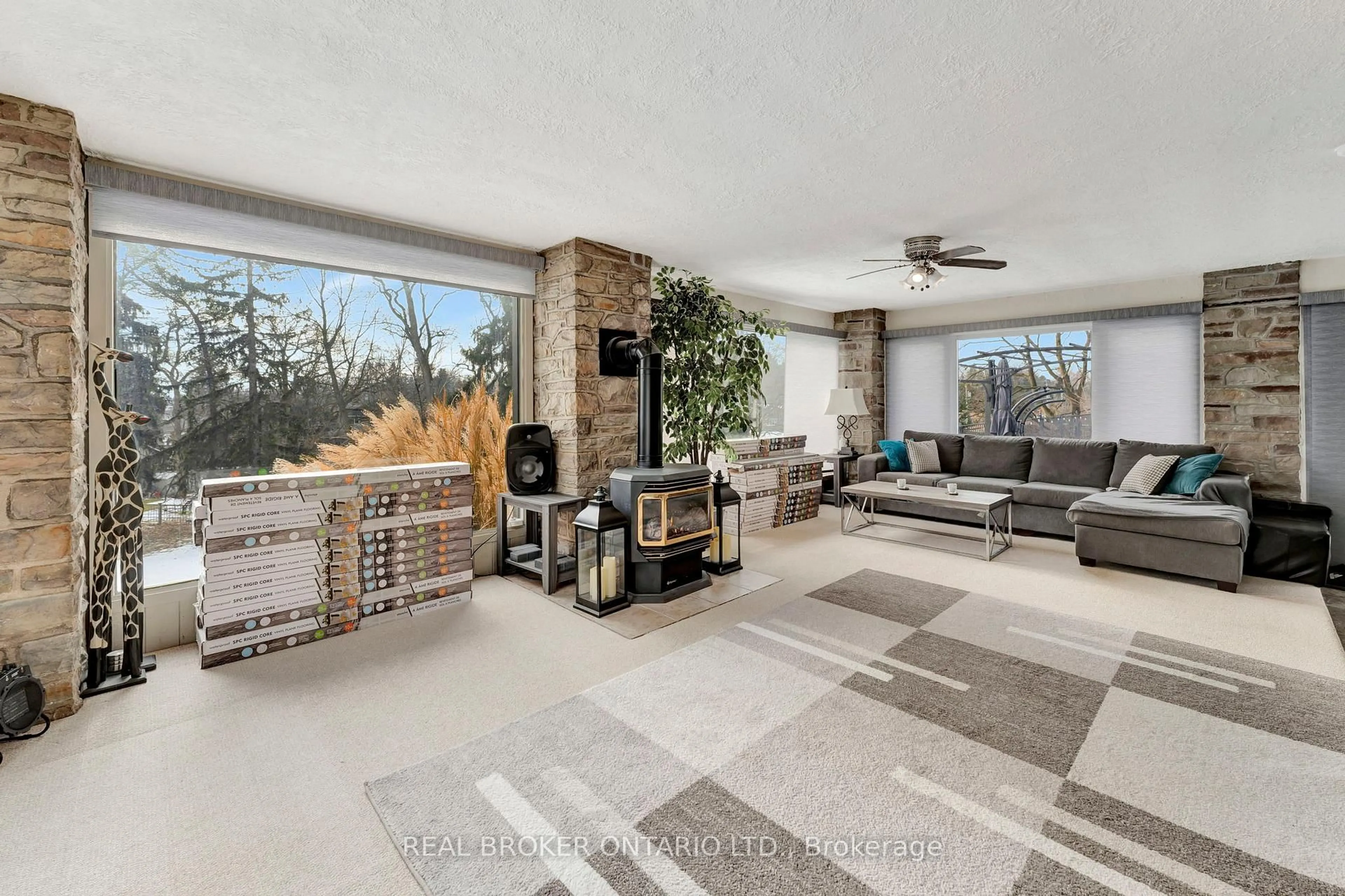 Living room with furniture, unknown for 26 Evergreen Hill Rd, Norfolk Ontario N3Y 1B8