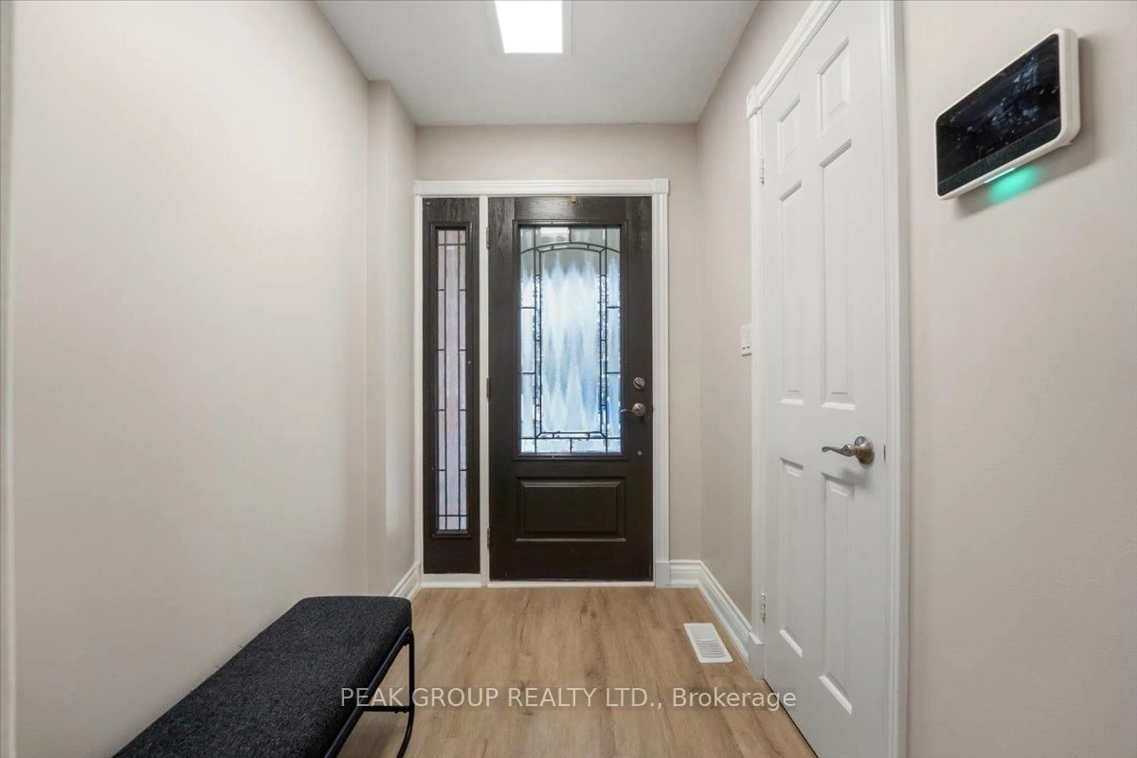 Indoor entryway for 1599 Pelham St, Pelham Ontario L2R 6P7