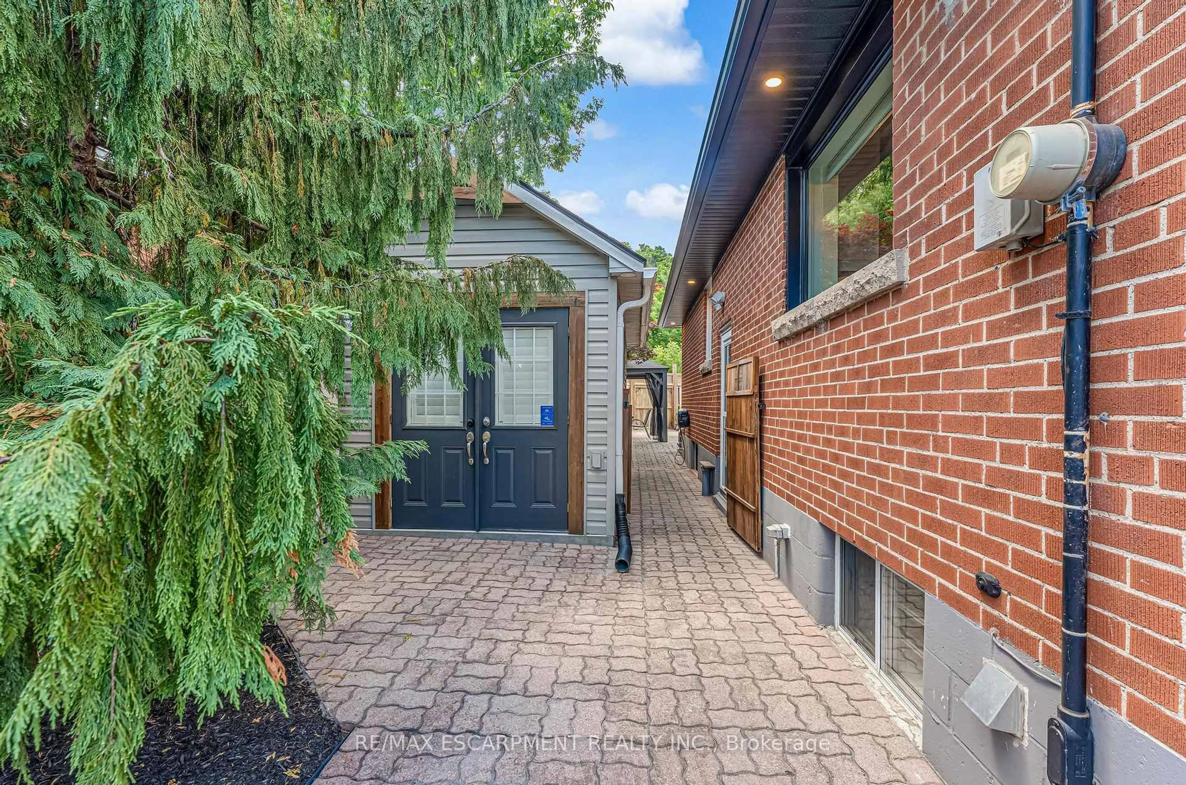 Home with brick exterior material, street for 25 Alba St, Hamilton Ontario L8G 1N9