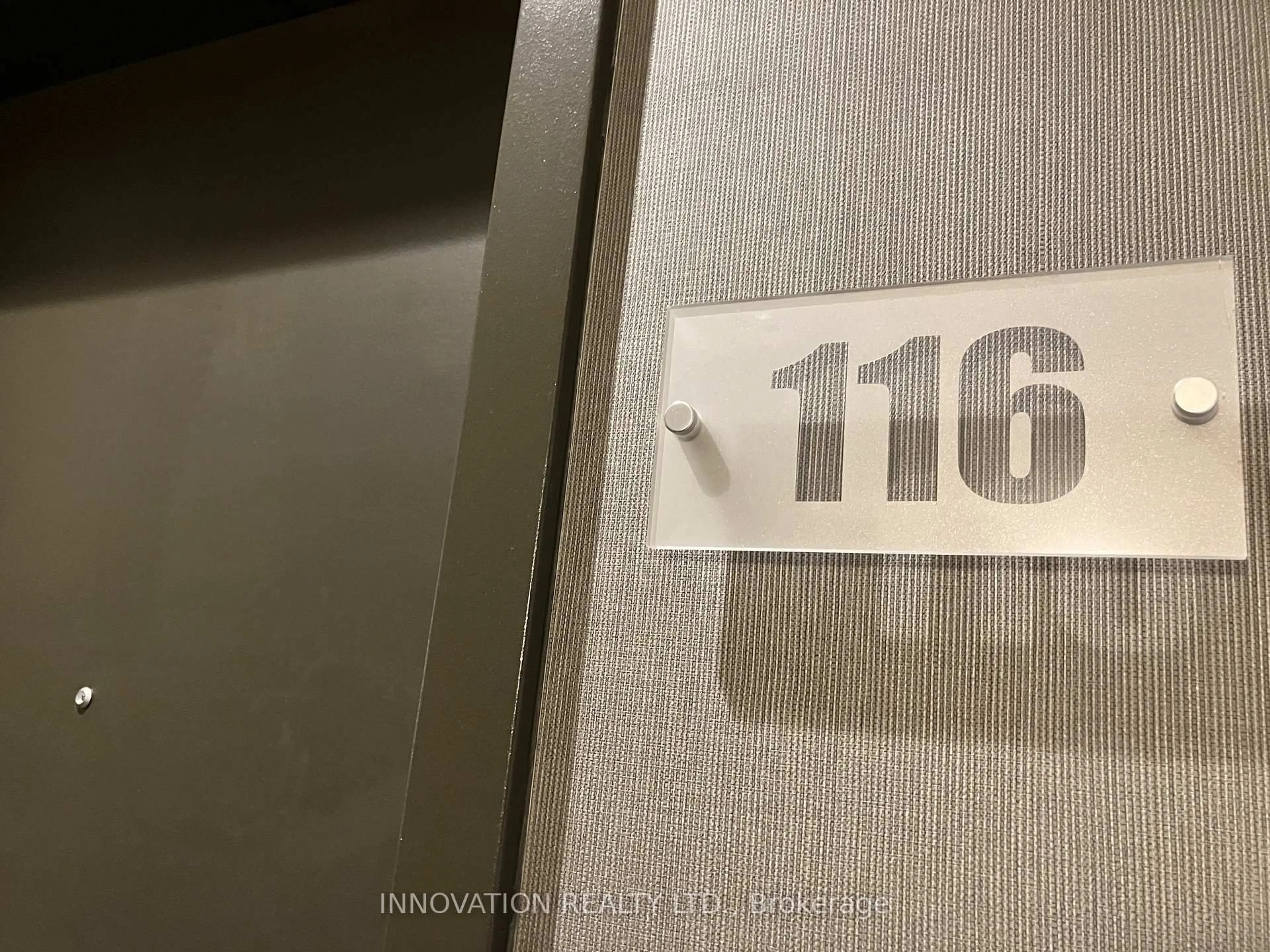Unknown for 120 Prestige Circ #116, Ottawa Ontario K4A 1B4