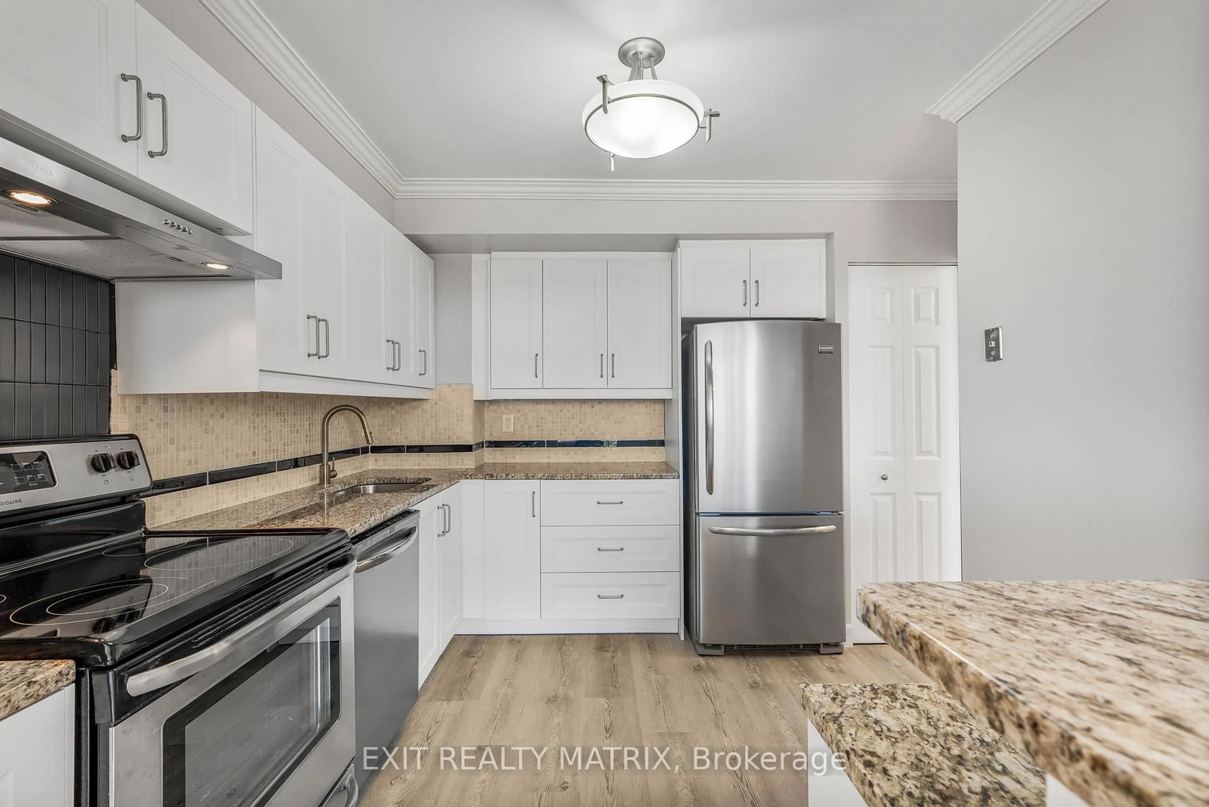Standard kitchen, unknown for 2759 Carousel Cres #705, Ottawa Ontario K1T 2N5