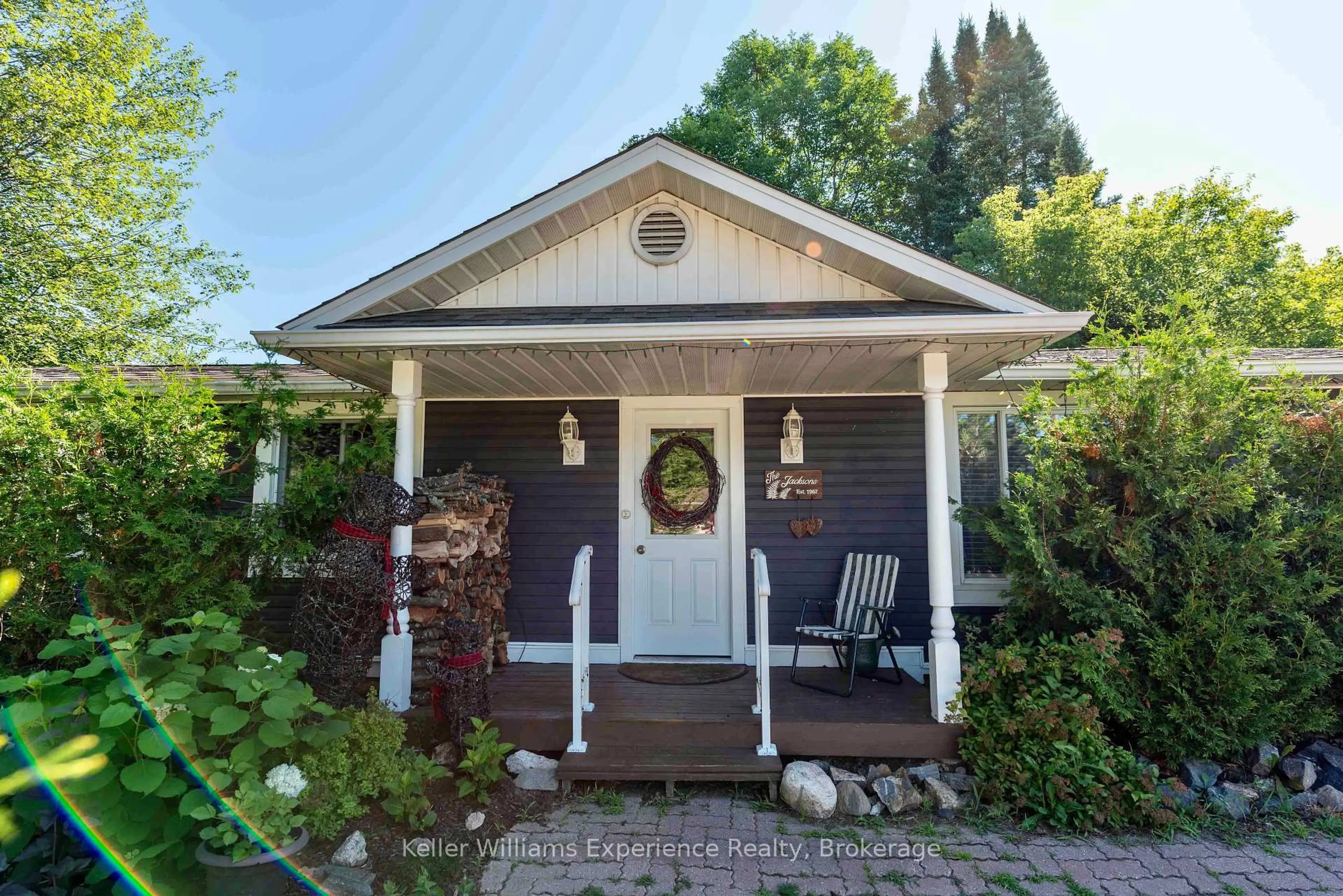 Unknown for 25 Wellington St, Bracebridge Ontario P1L 1E8
