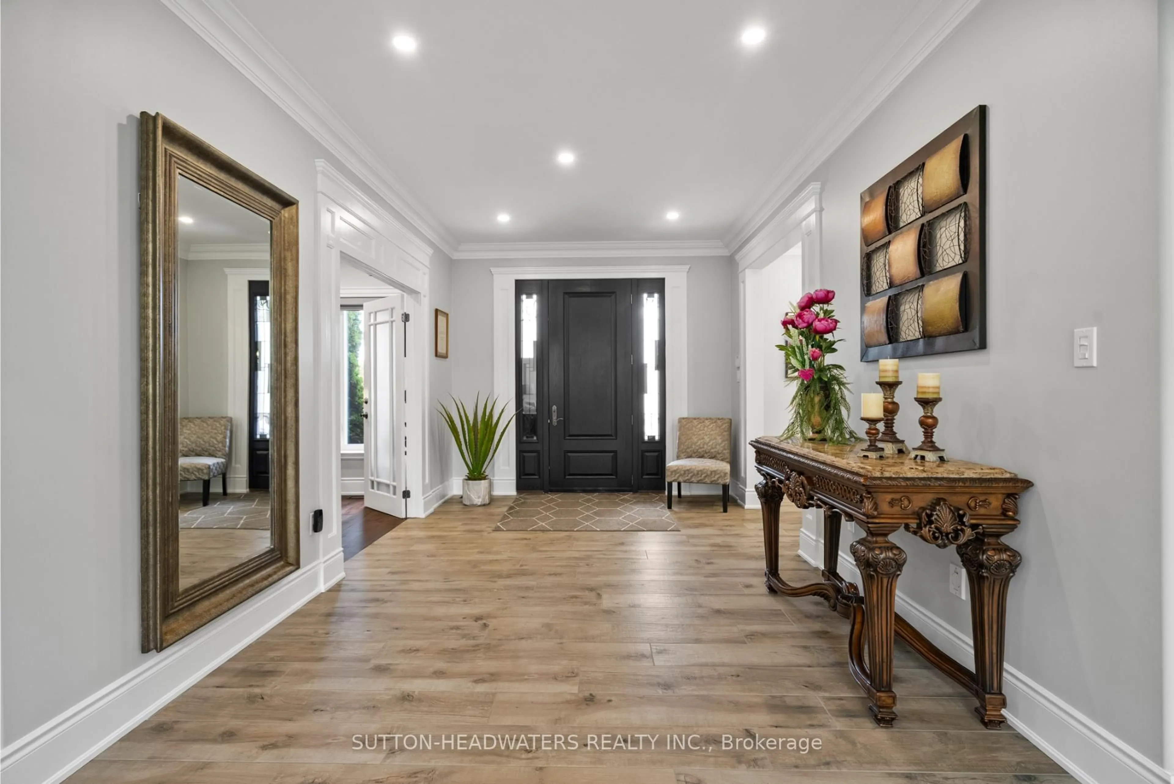 Indoor entryway for 63 Brookhaven Cres, East Garafraxa Ontario L9W 2Y9