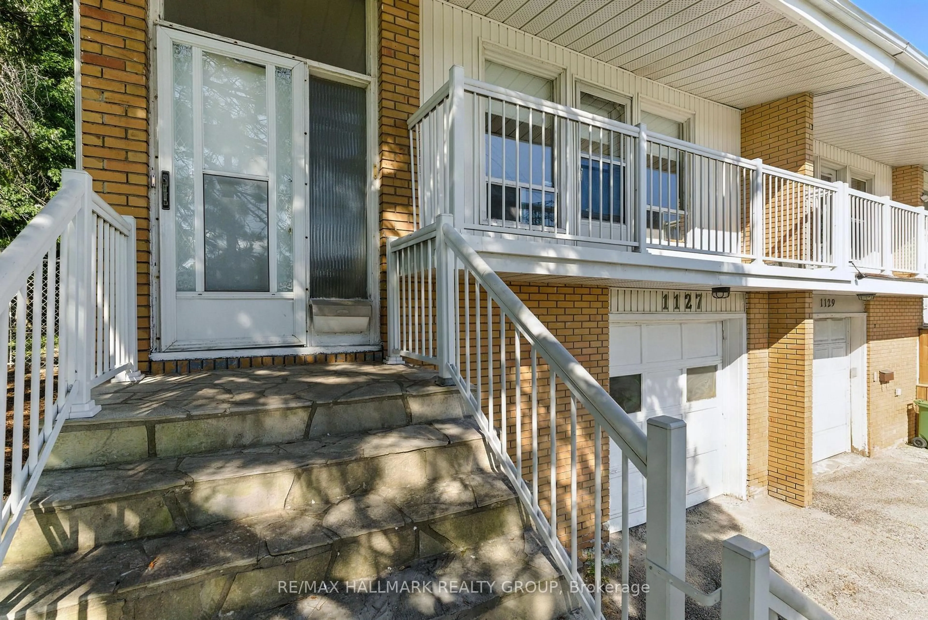 Unknown for 1127 Maitland Ave, Ottawa Ontario K2C 2B8