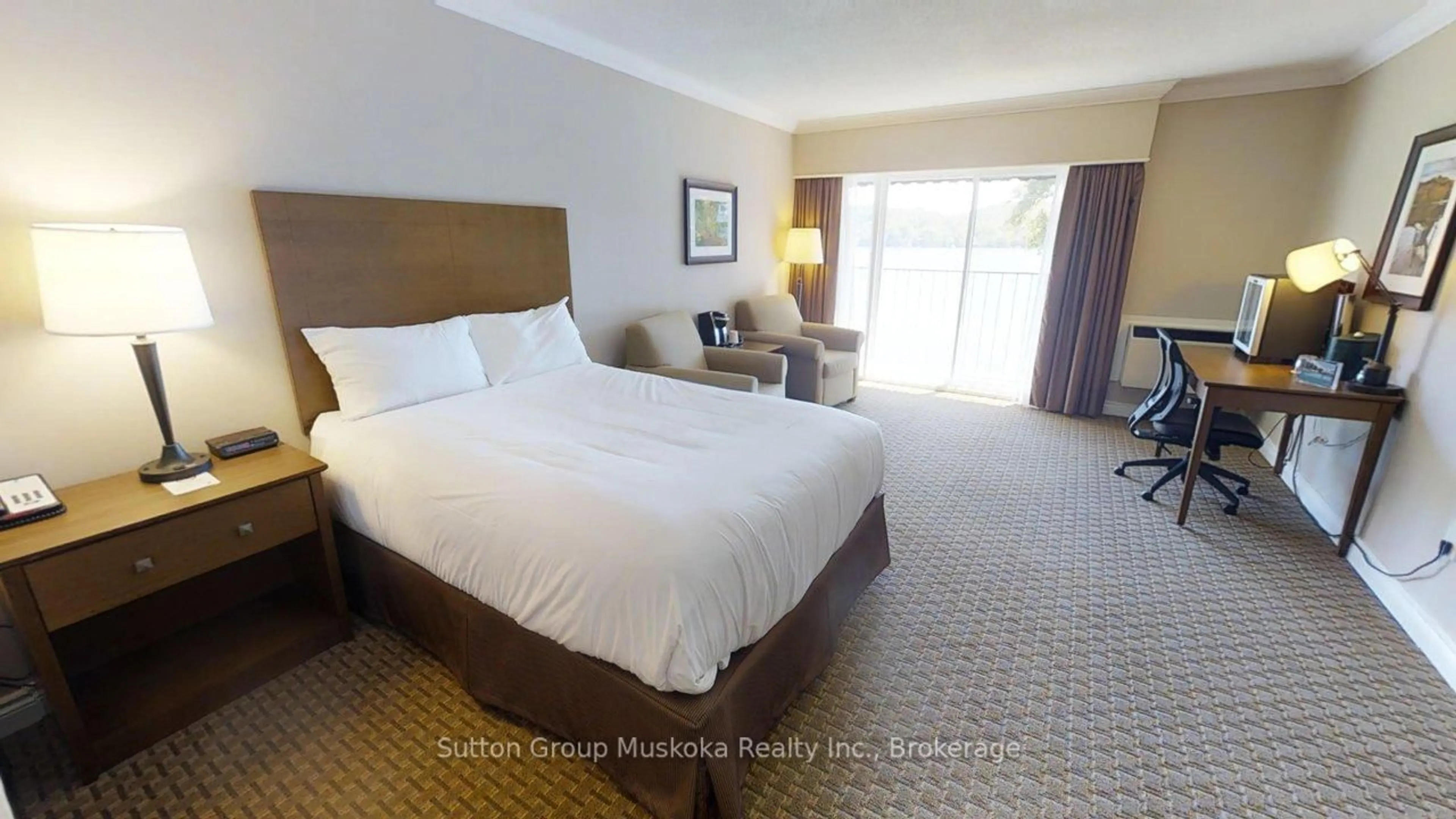 A pic of a room for 421 Bayshore - Deerhurst Dr #421, Huntsville Ontario P1H 2E8
