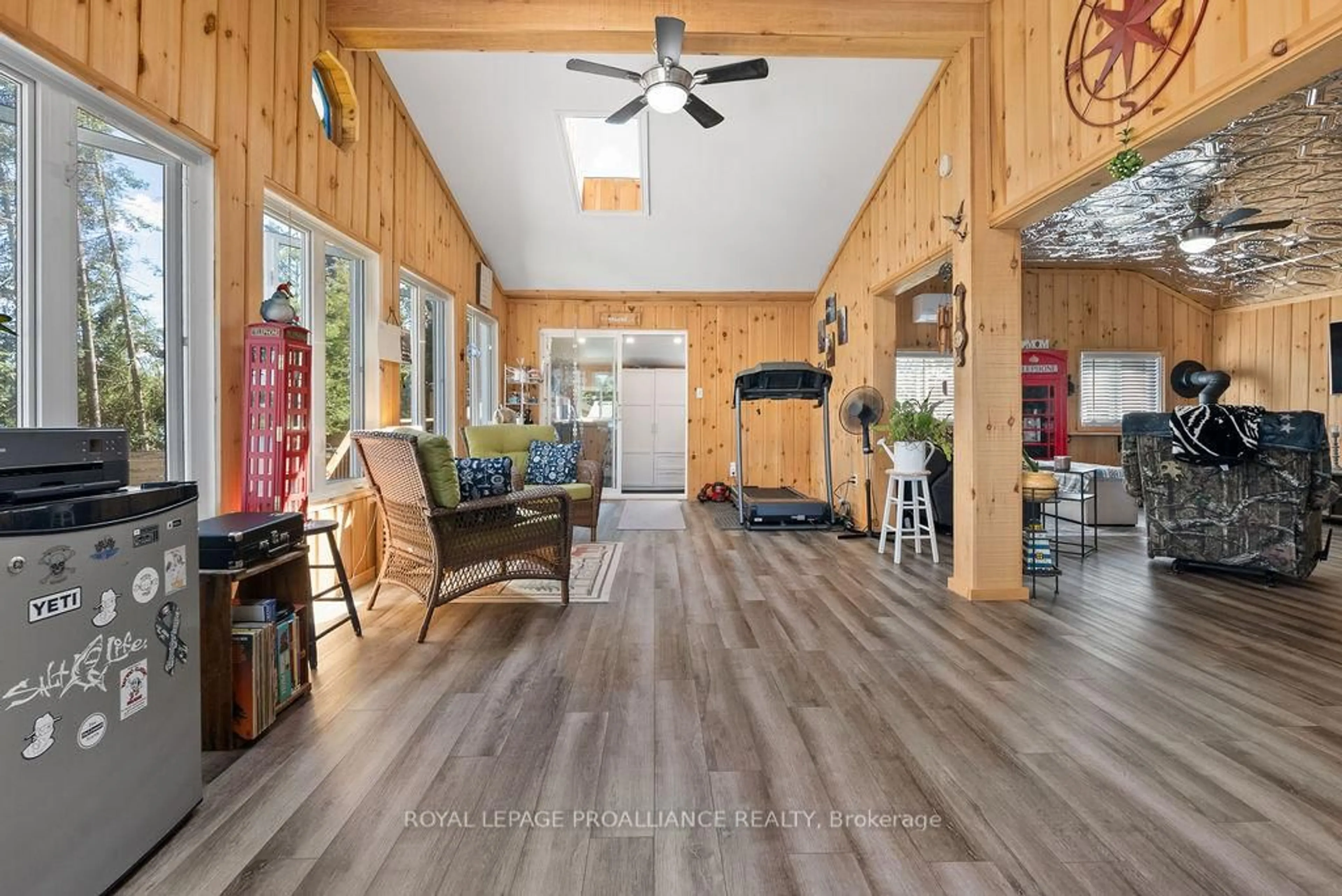 Indoor entryway for 5 Water - Gunter Lake, Hastings Ontario K0L 1W0