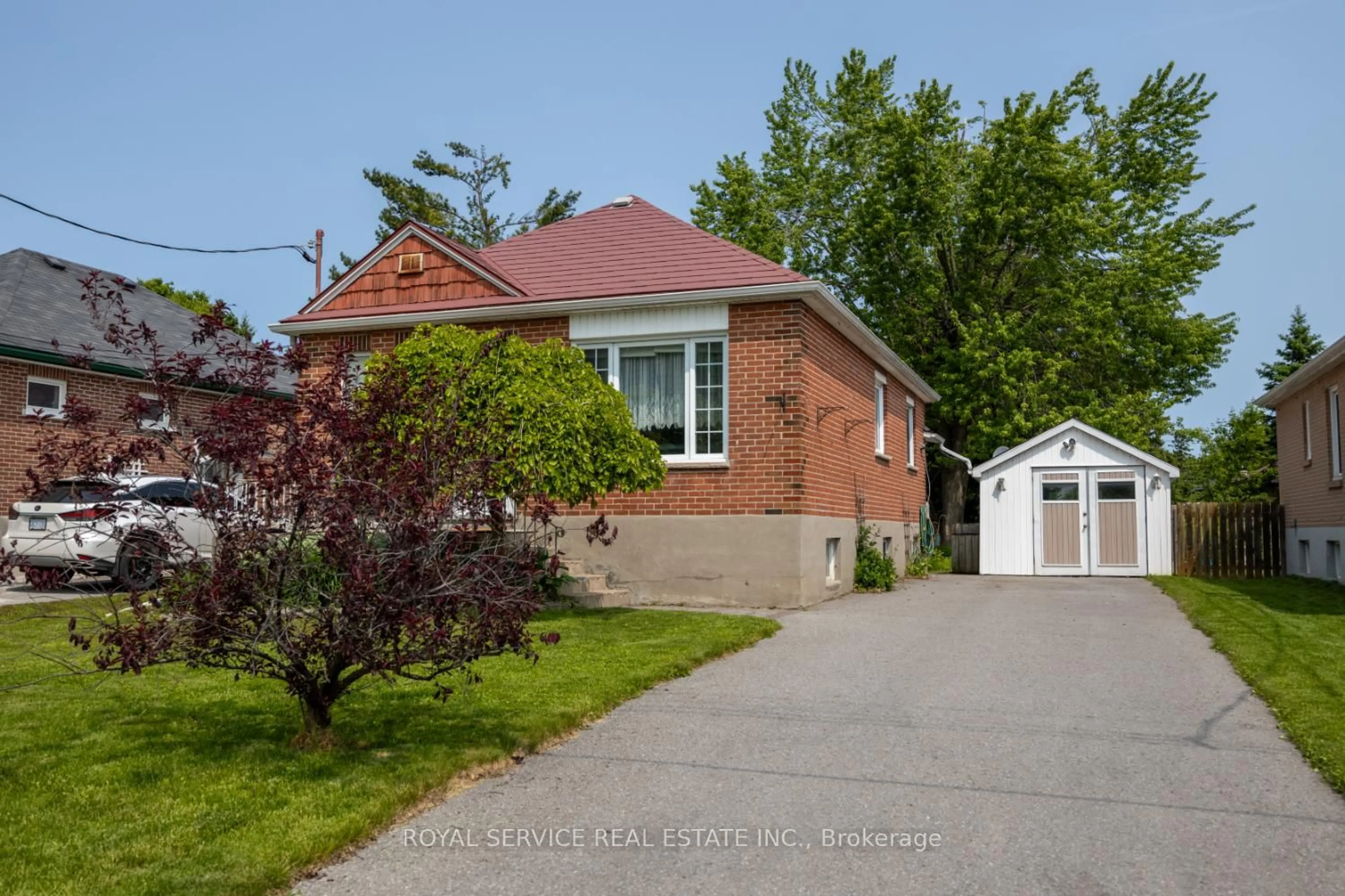 Home with brick exterior material, street for 388 Dublin St, Peterborough Central Ontario K9H 3C9