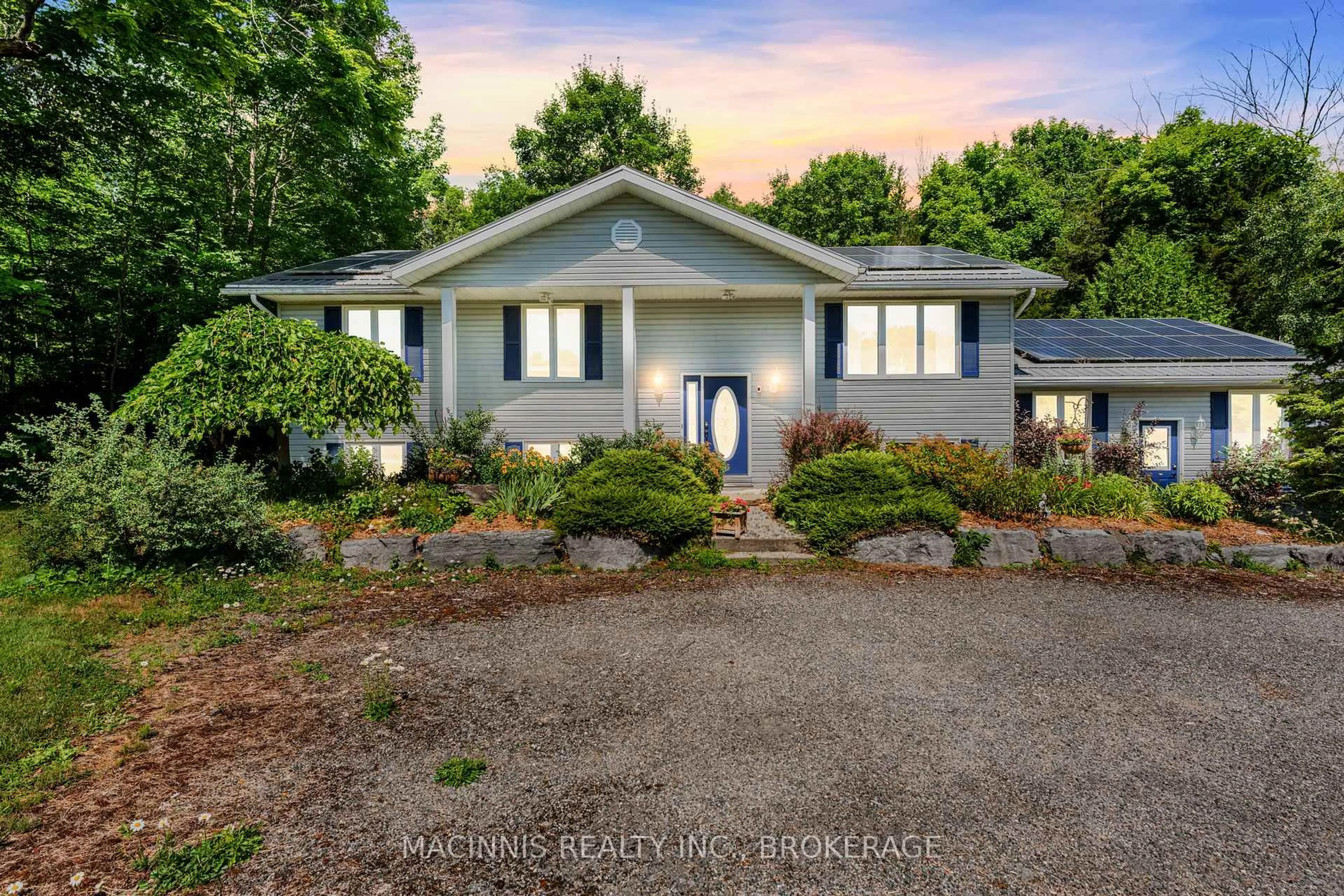 A pic from outside/outdoor area/front of a property/back of a property/a pic from drone, street for 6187 REVELL Rd, Verona Ontario K0H 2W0