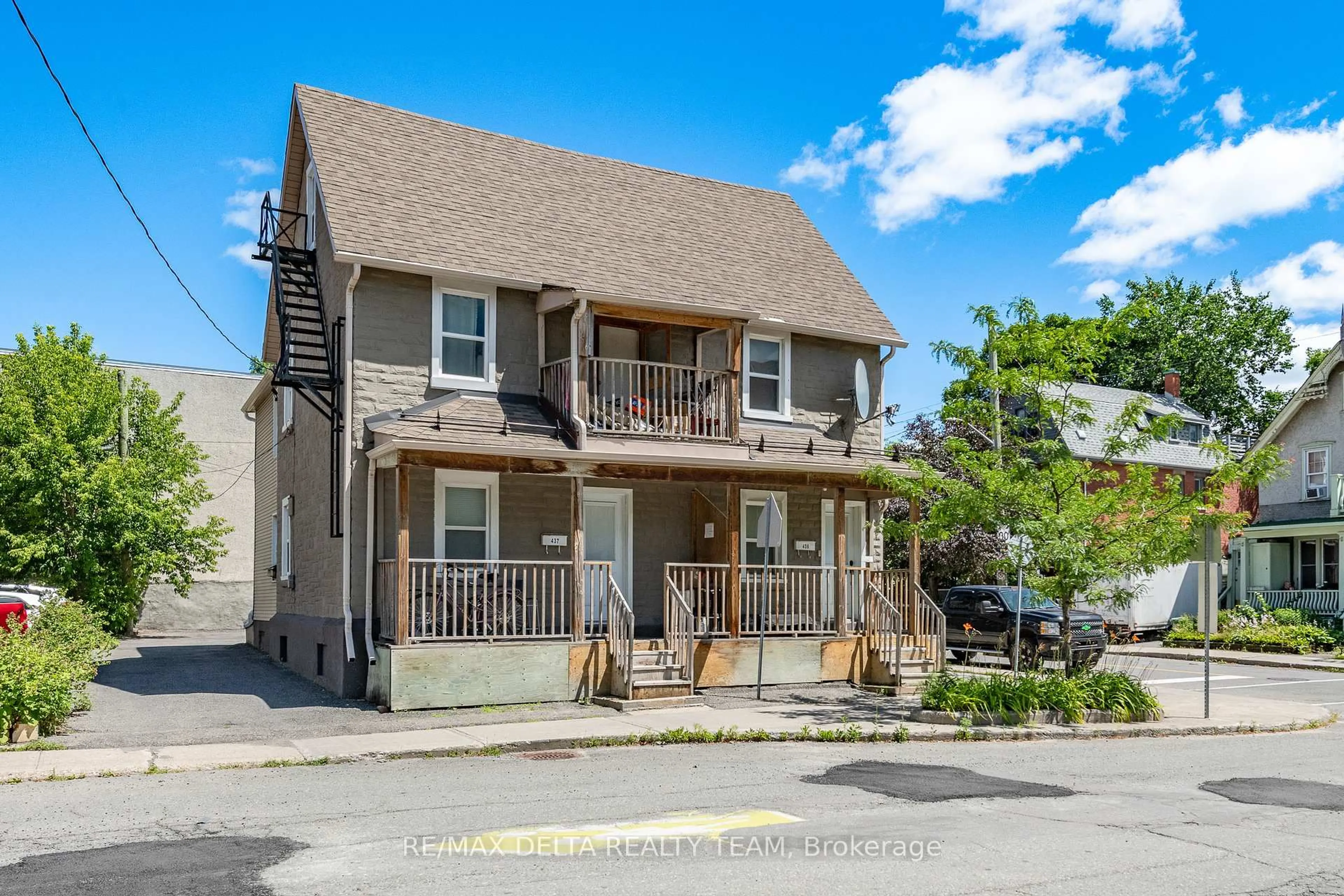 Unknown for 437-439 BOOTH St, Ottawa Ontario K1R 7K8