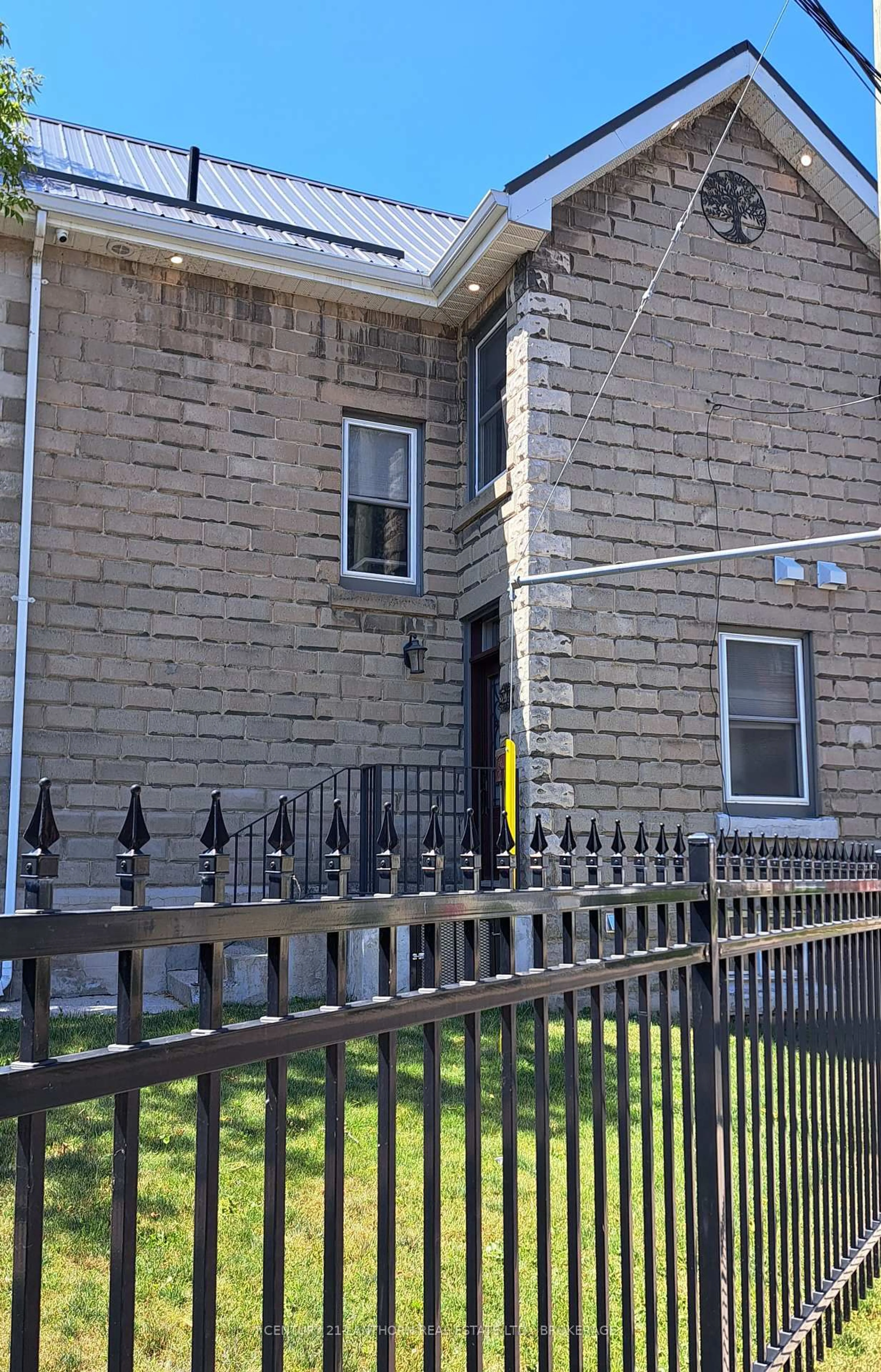 Unknown for 45 Chestnut St, Kingston Ontario K7K 3X4