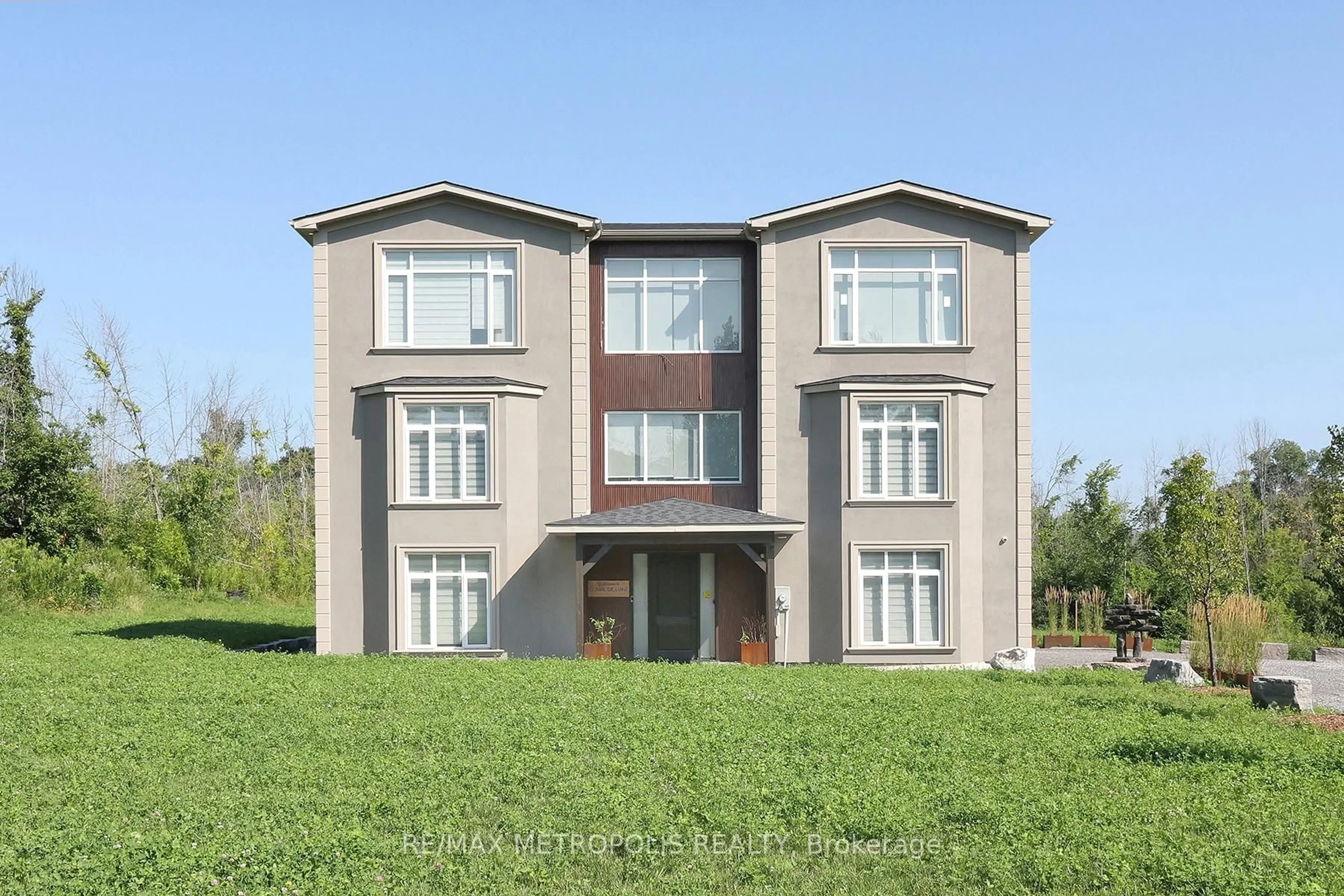 Home with brick exterior material, building for 118 Parkview Dr, Alnwick/Haldimand Ontario K0K 2X0
