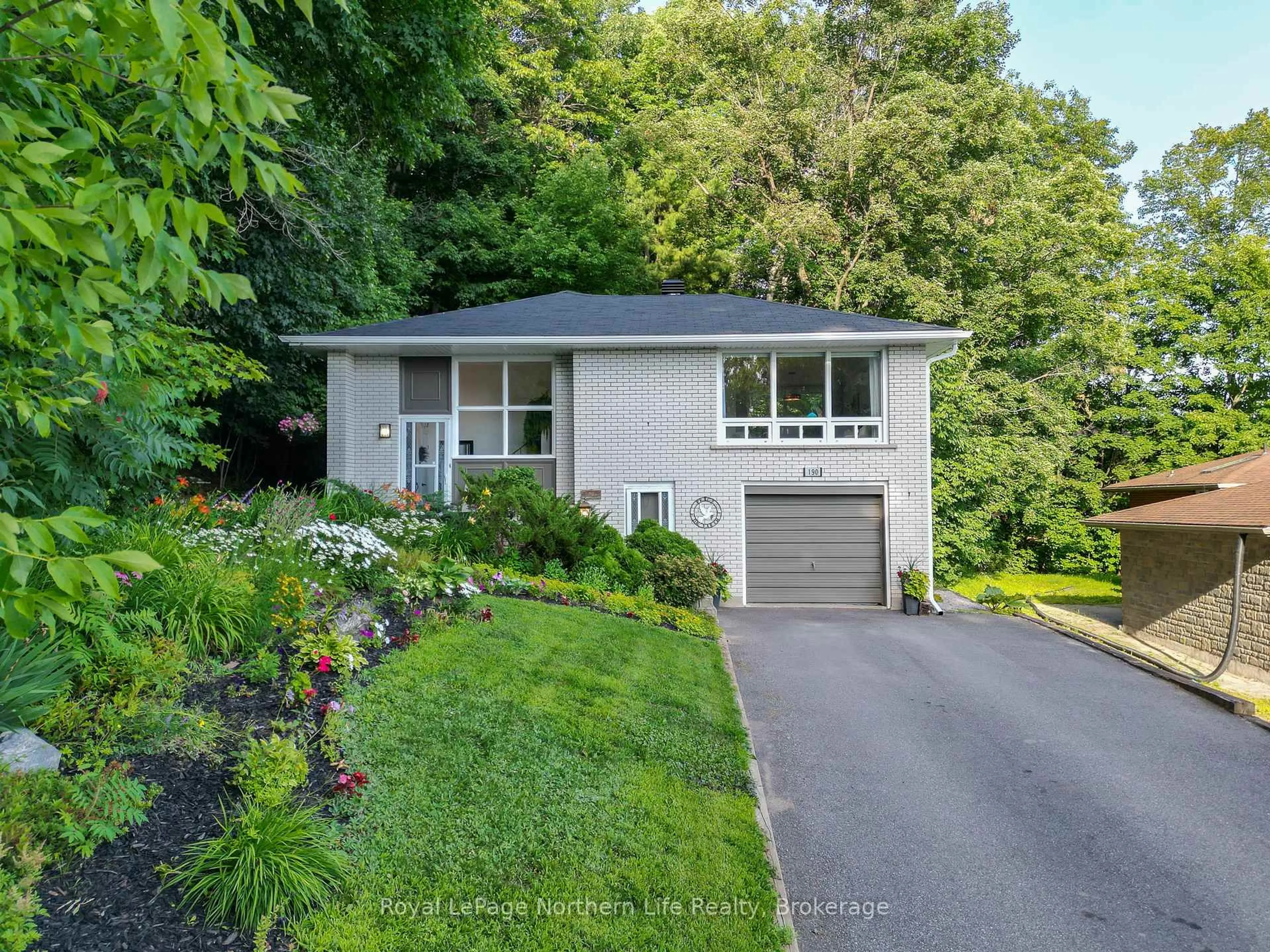 Unknown for 190 Balsam Cres, North Bay Ontario P1B 6M3