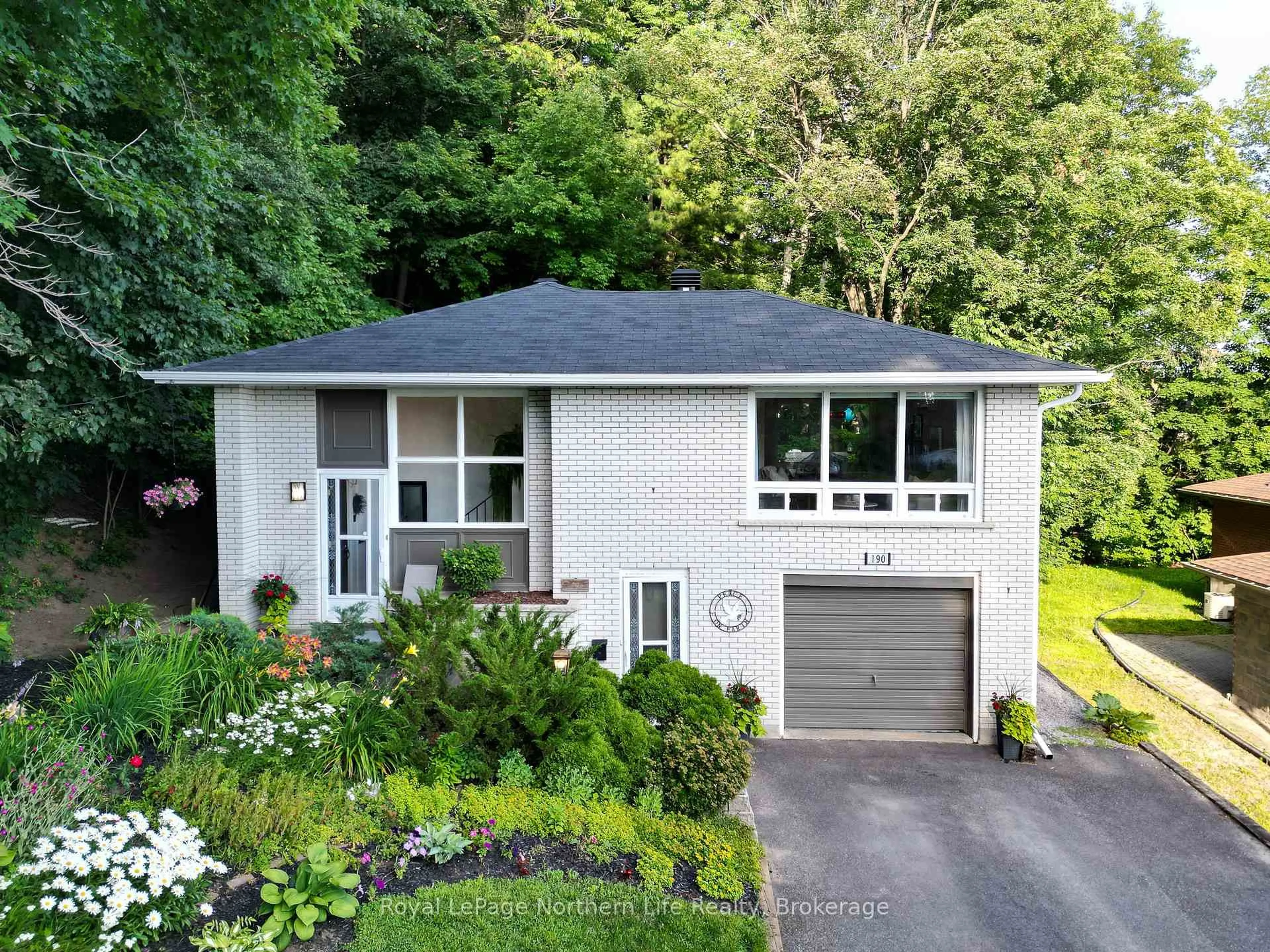 Unknown for 190 Balsam Cres, North Bay Ontario P1B 6M3