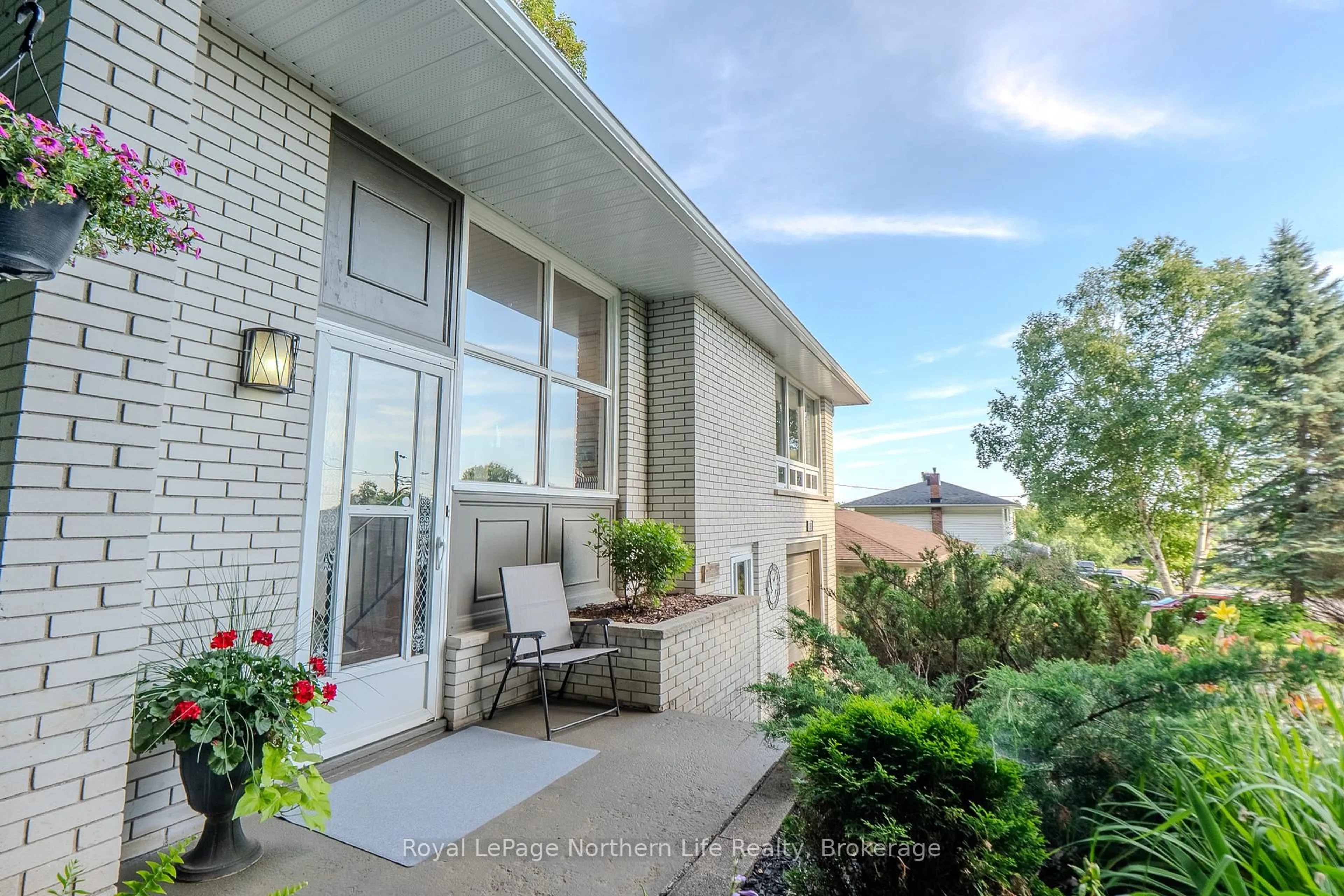 Patio, unknown for 190 Balsam Cres, North Bay Ontario P1B 6M3