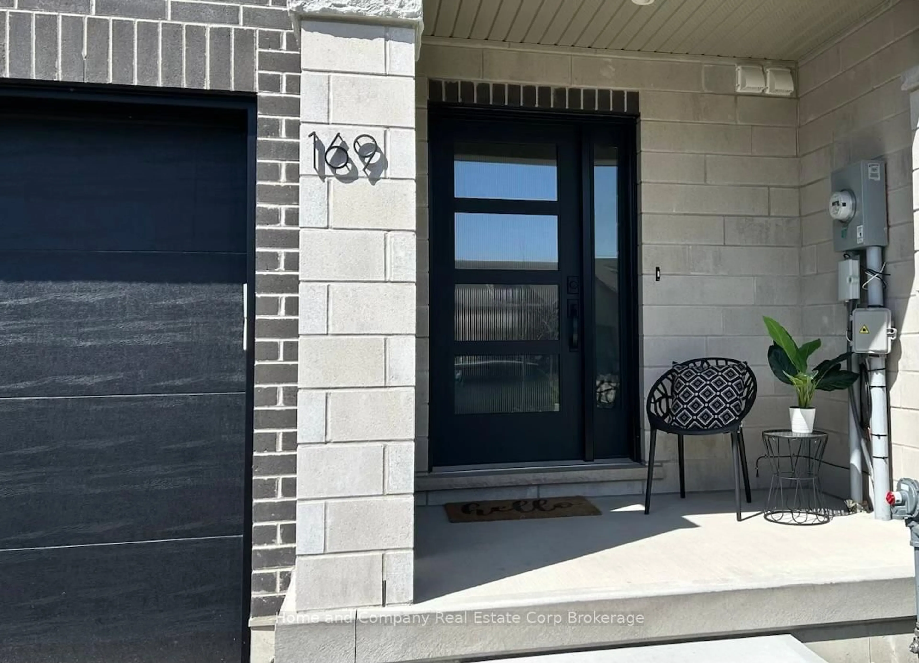 Indoor entryway for 169 Hooper St, St. Marys Ontario N4X 0C1