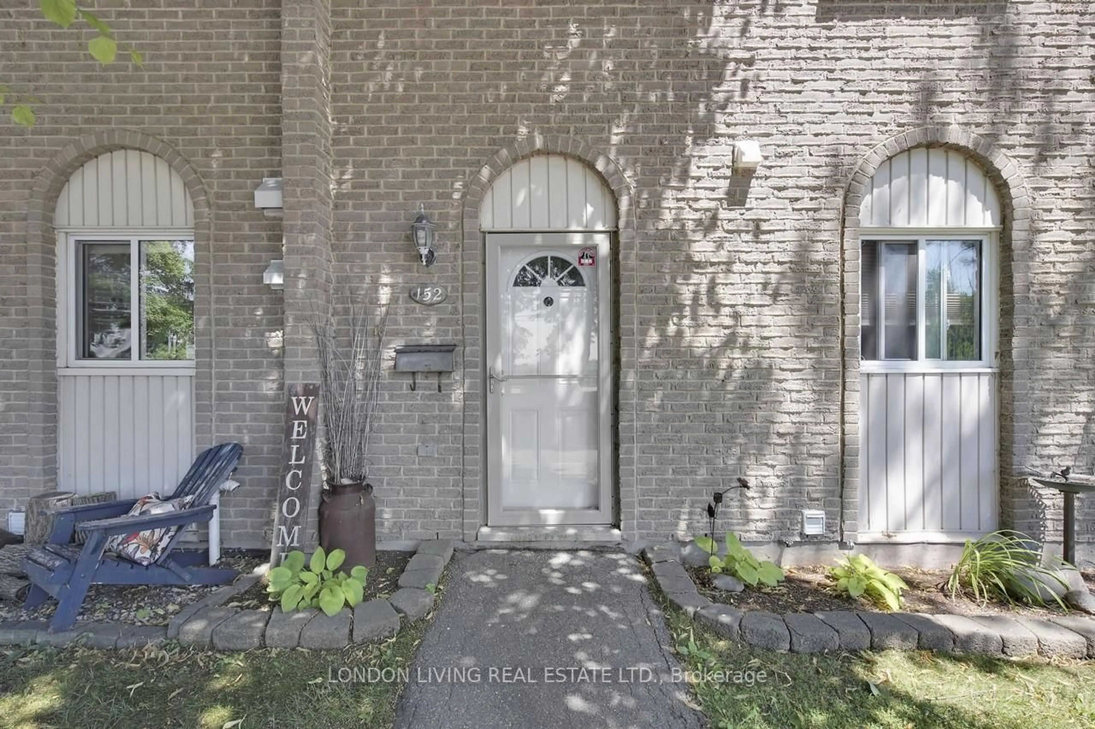 Unknown for 166 Southdale Rd #152, London South Ontario N6J 2J1