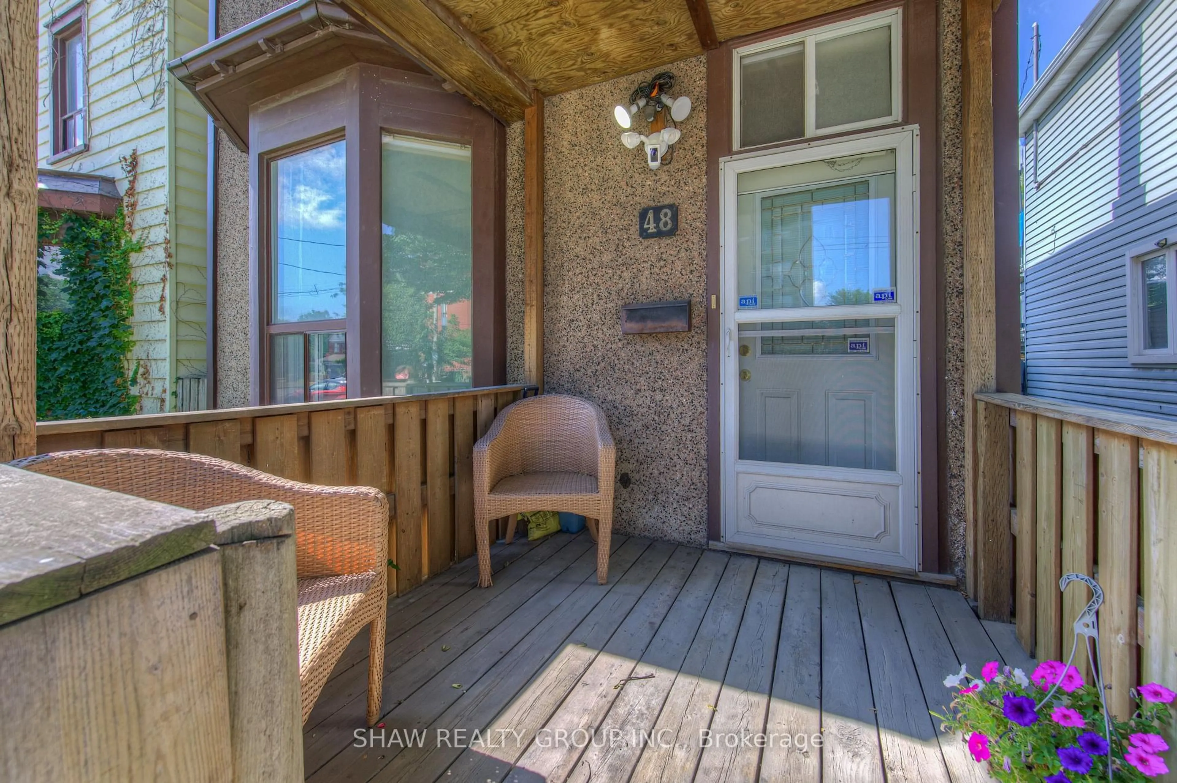 Patio, street for 48 Aikman Ave, Hamilton Ontario L8M 1P7