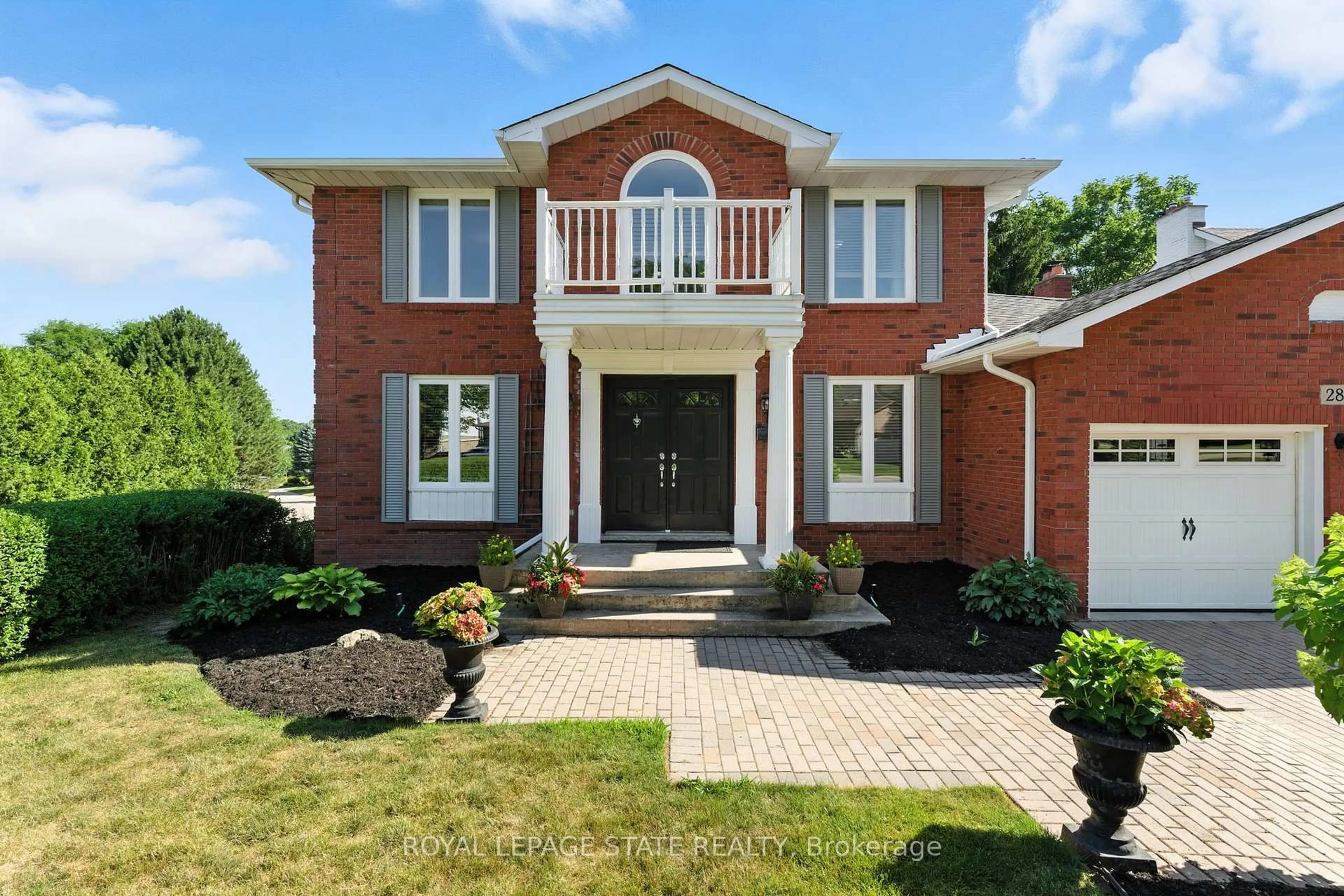 Home with brick exterior material, street for 286 LLOYMINN Ave, Hamilton Ontario L9G 1J1