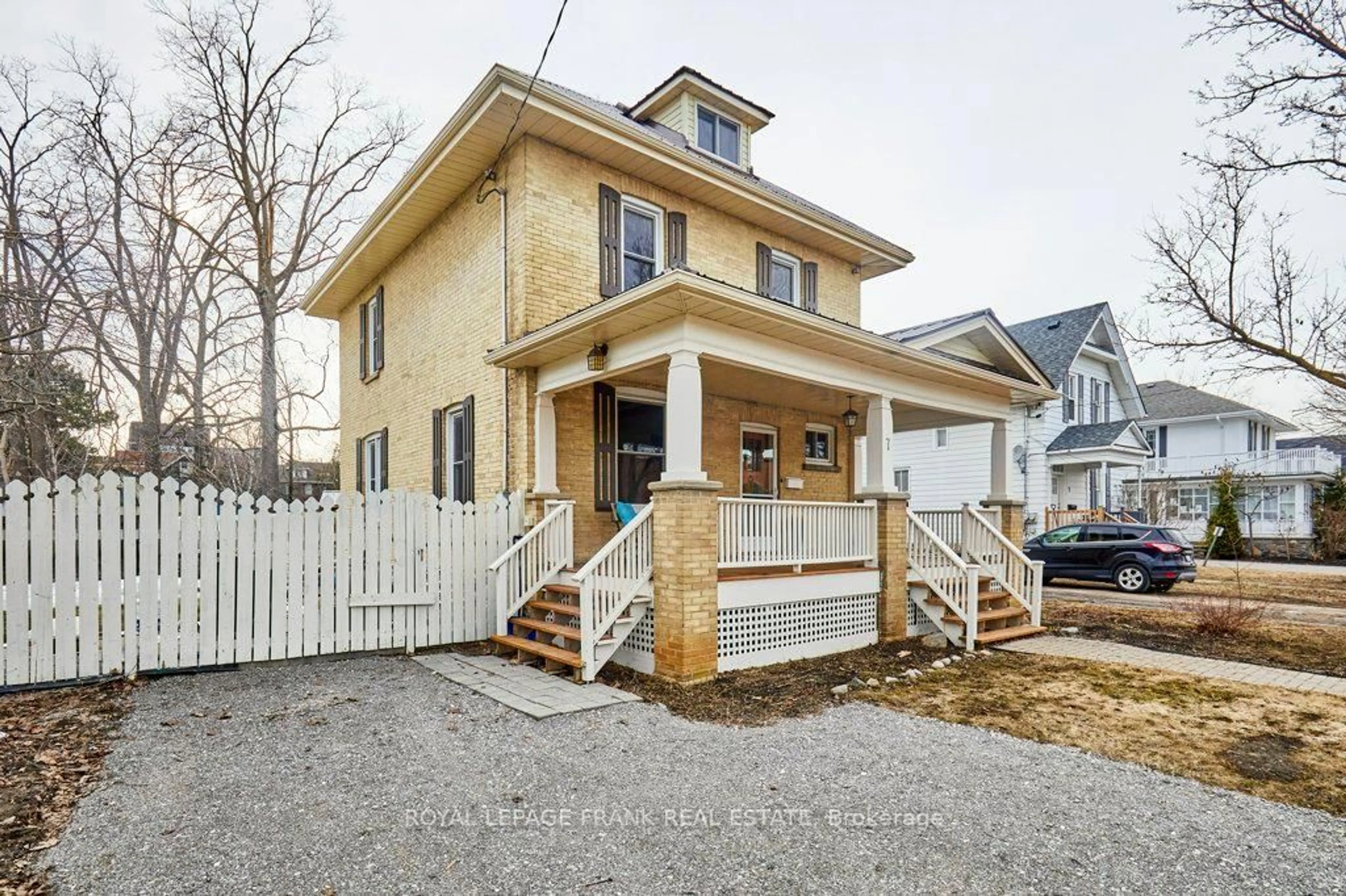 Home with brick exterior material, street for 7 Adelaide St, Kawartha Lakes Ontario K9V 4K7