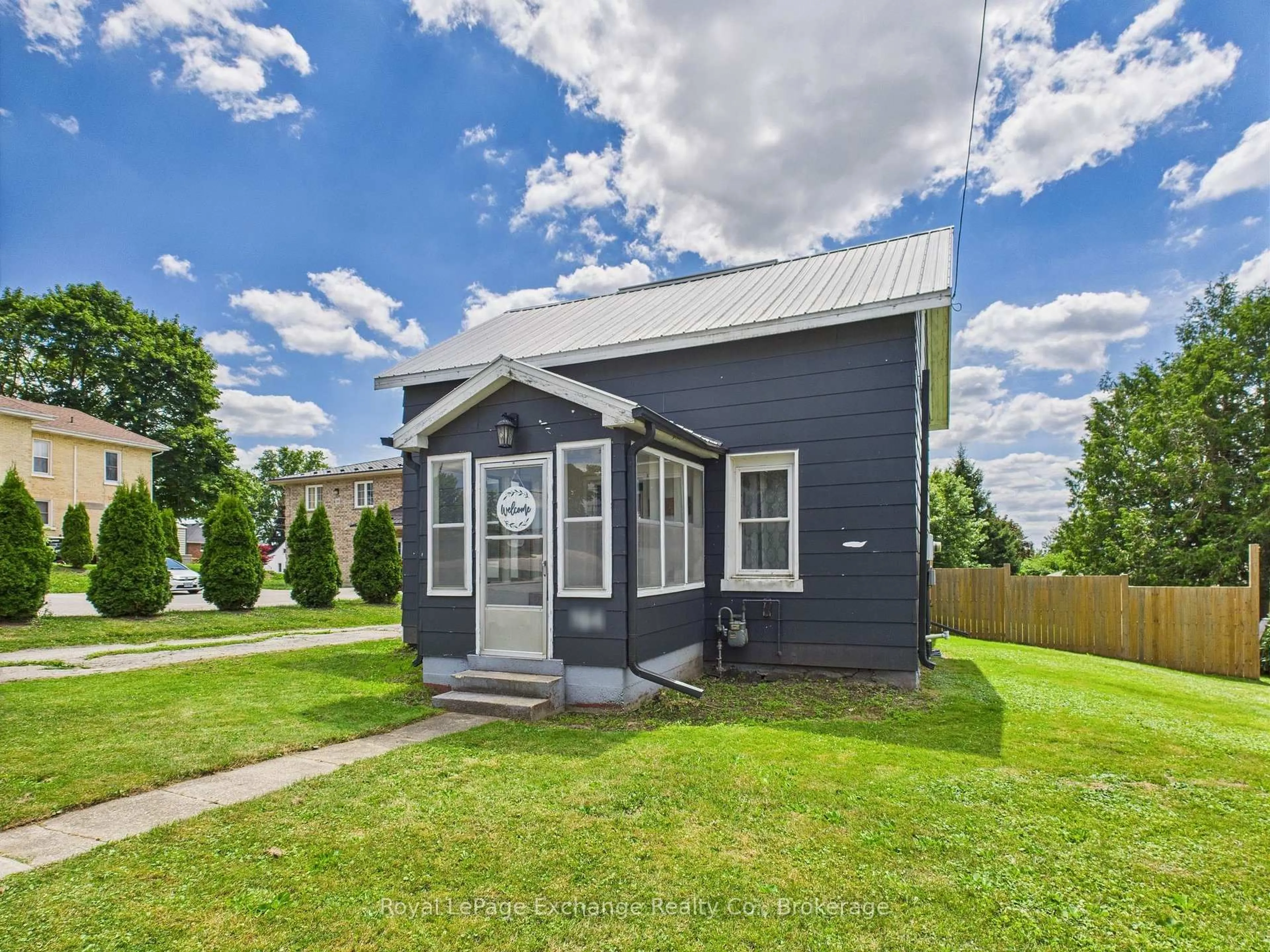 Unknown for 164 Victoria St, North Huron Ontario N0G 2W0