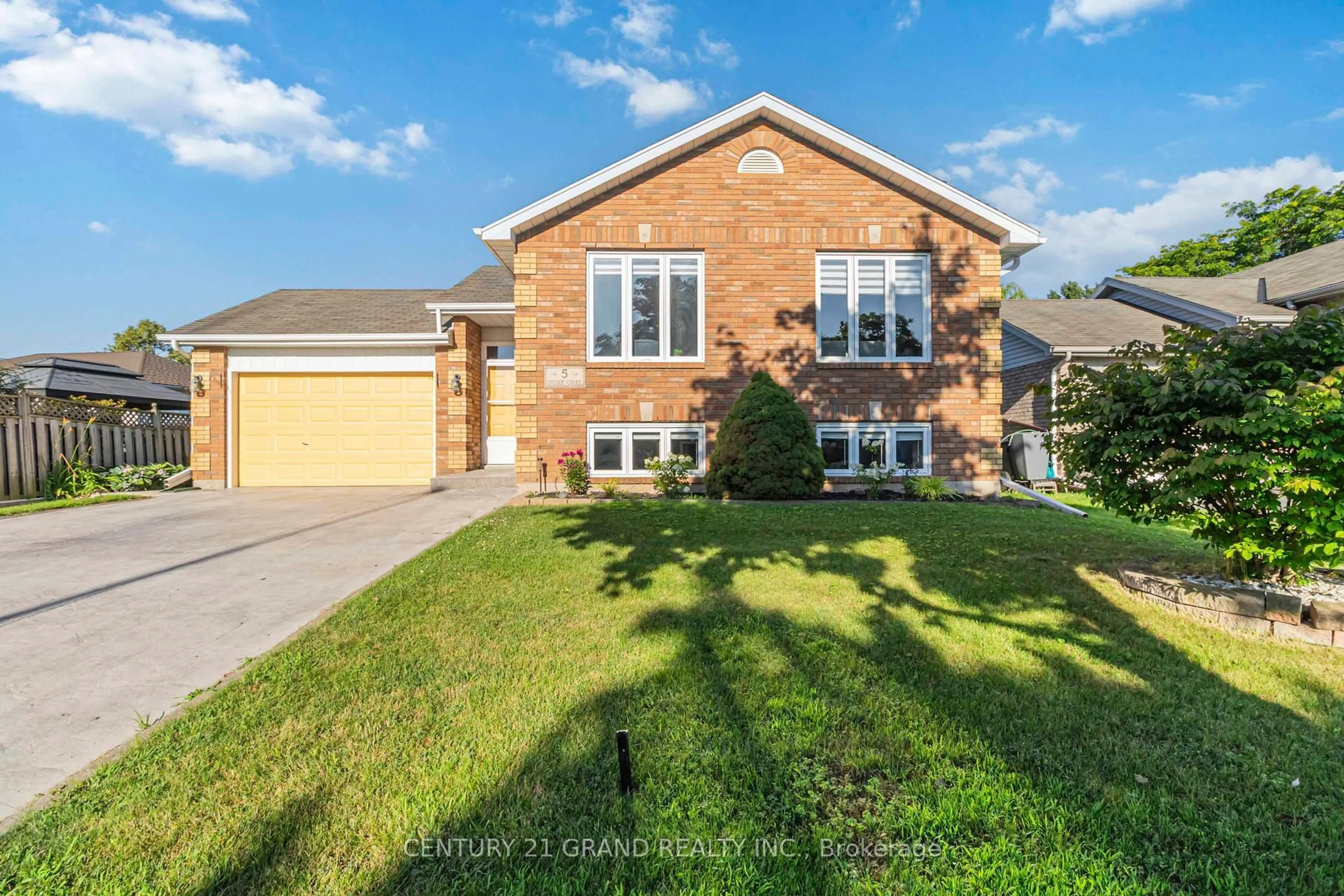 Home with brick exterior material, street for 5 Cork Cres, Brant Ontario N3V 1E3