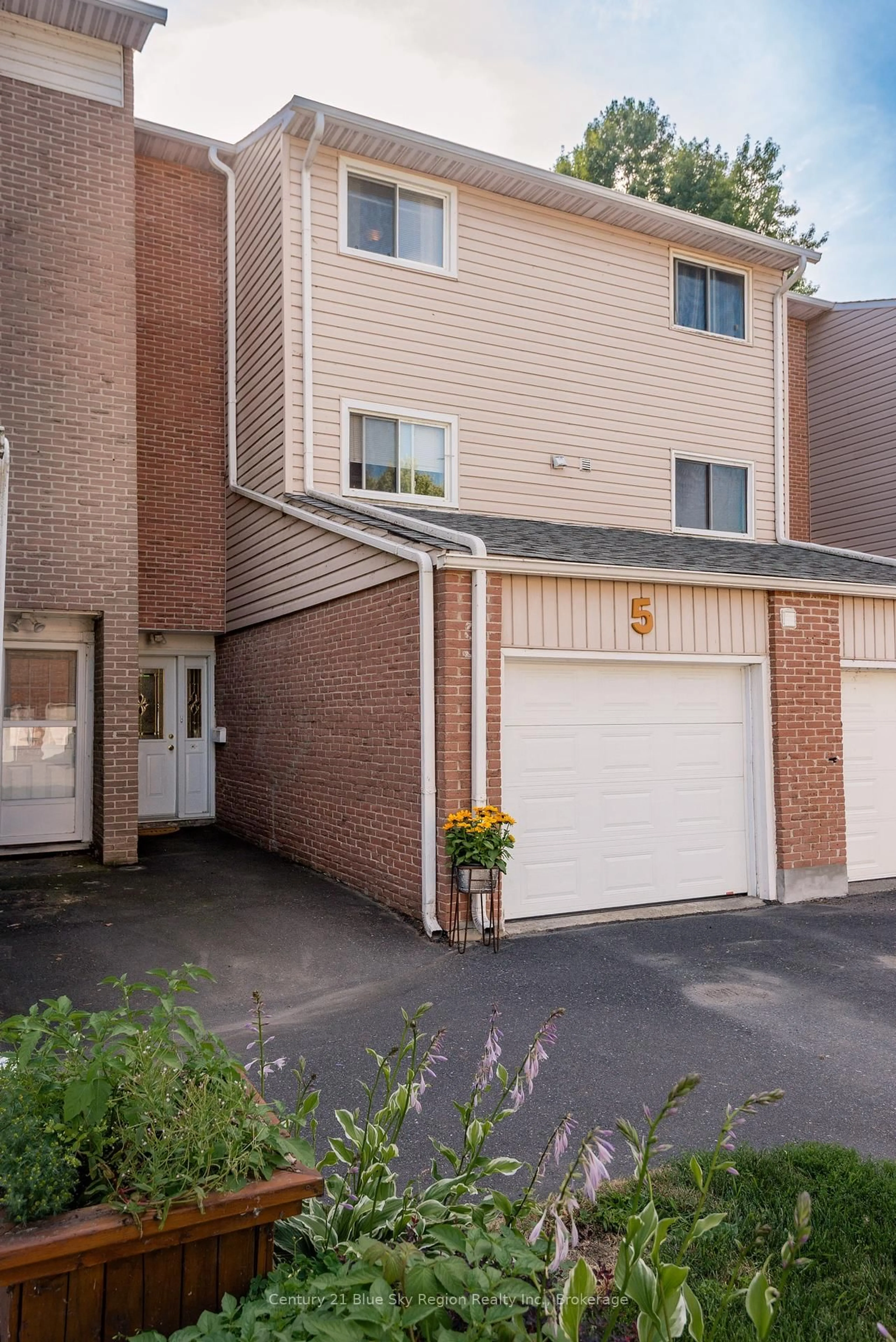 Unknown for 644 Lakeshore Dr #5, North Bay Ontario P1A 3N6