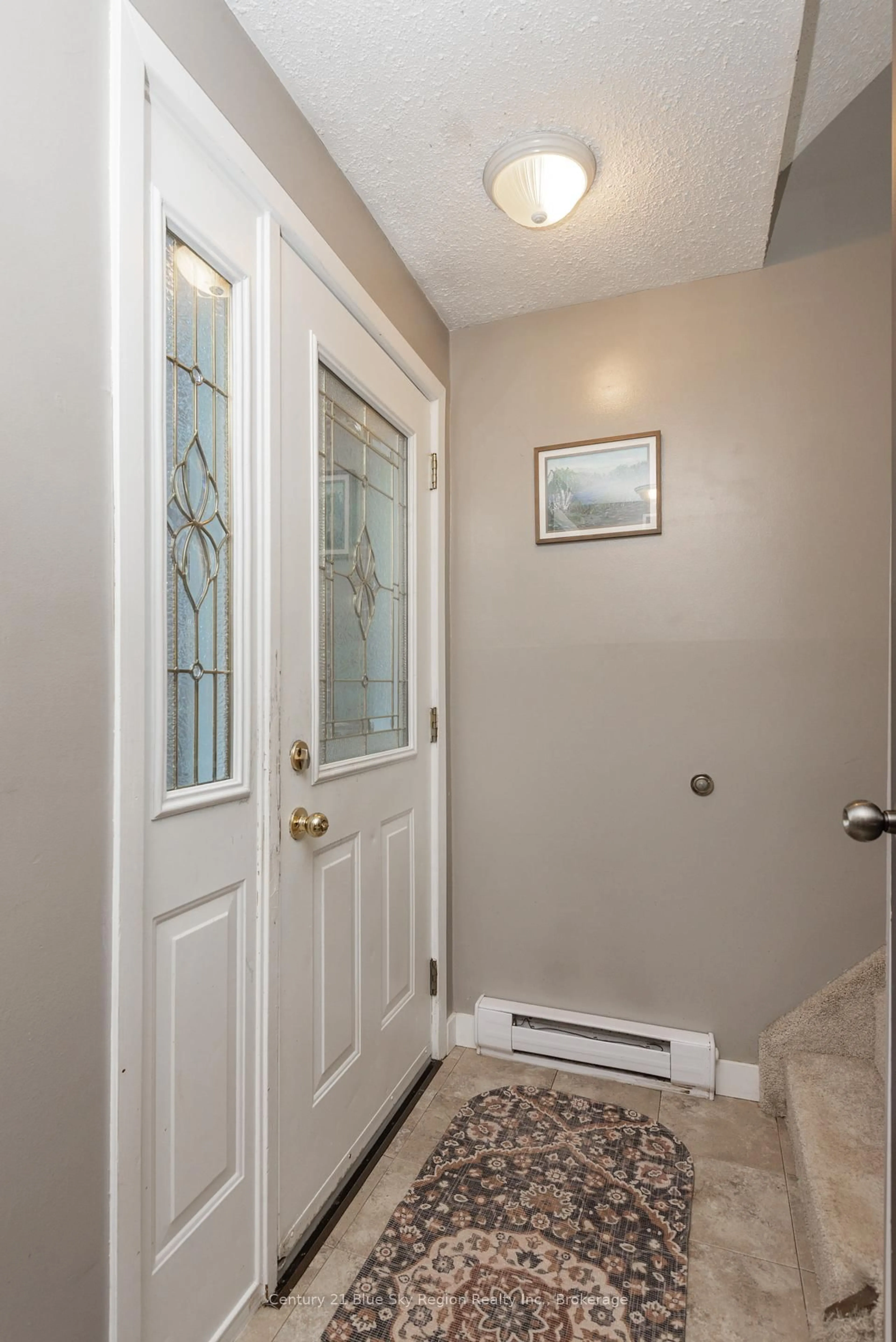 Indoor entryway for 644 Lakeshore Dr #5, North Bay Ontario P1A 3N6