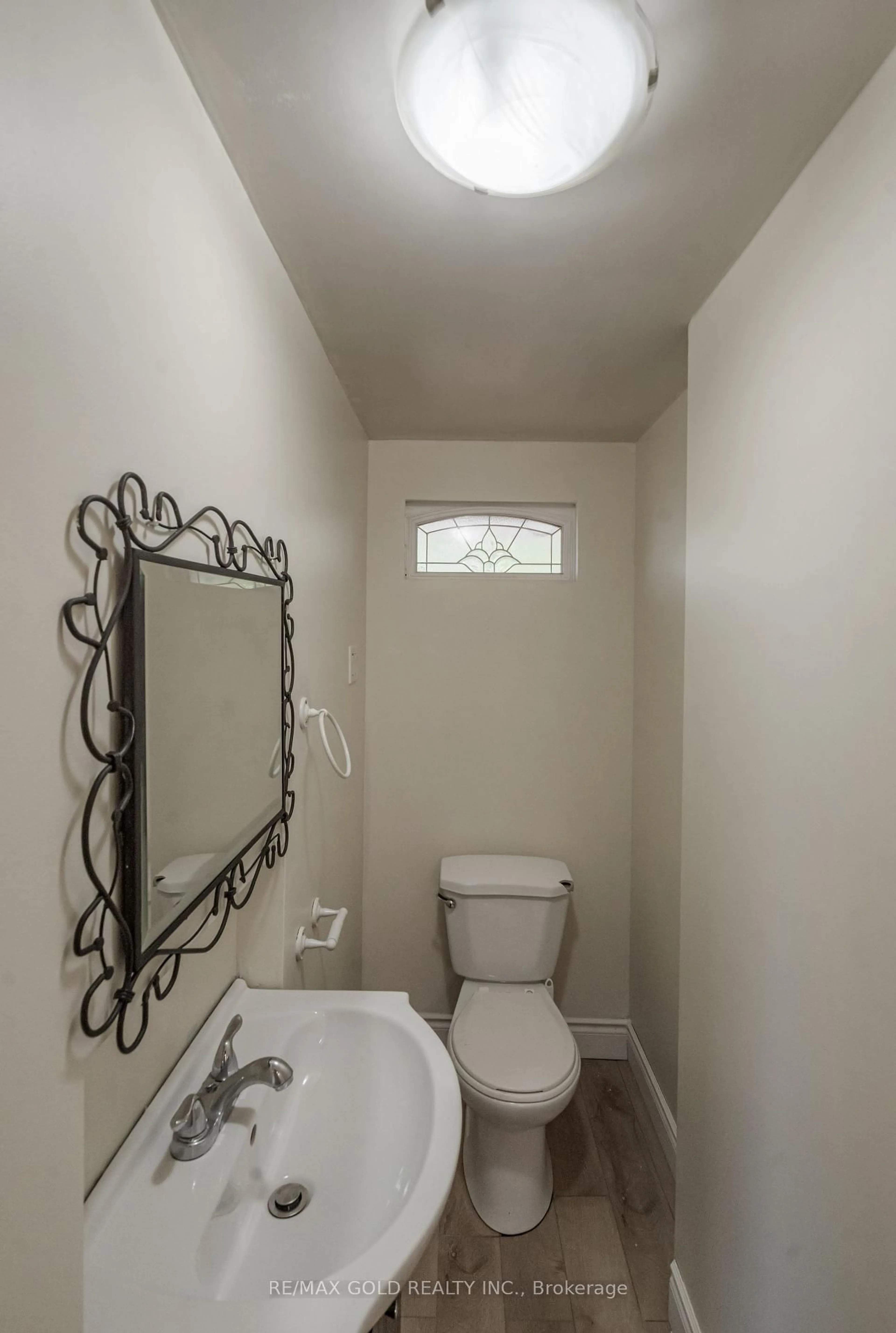 Standard bathroom, unknown for 171 Rhine Ave, London East Ontario N5Y 1C7