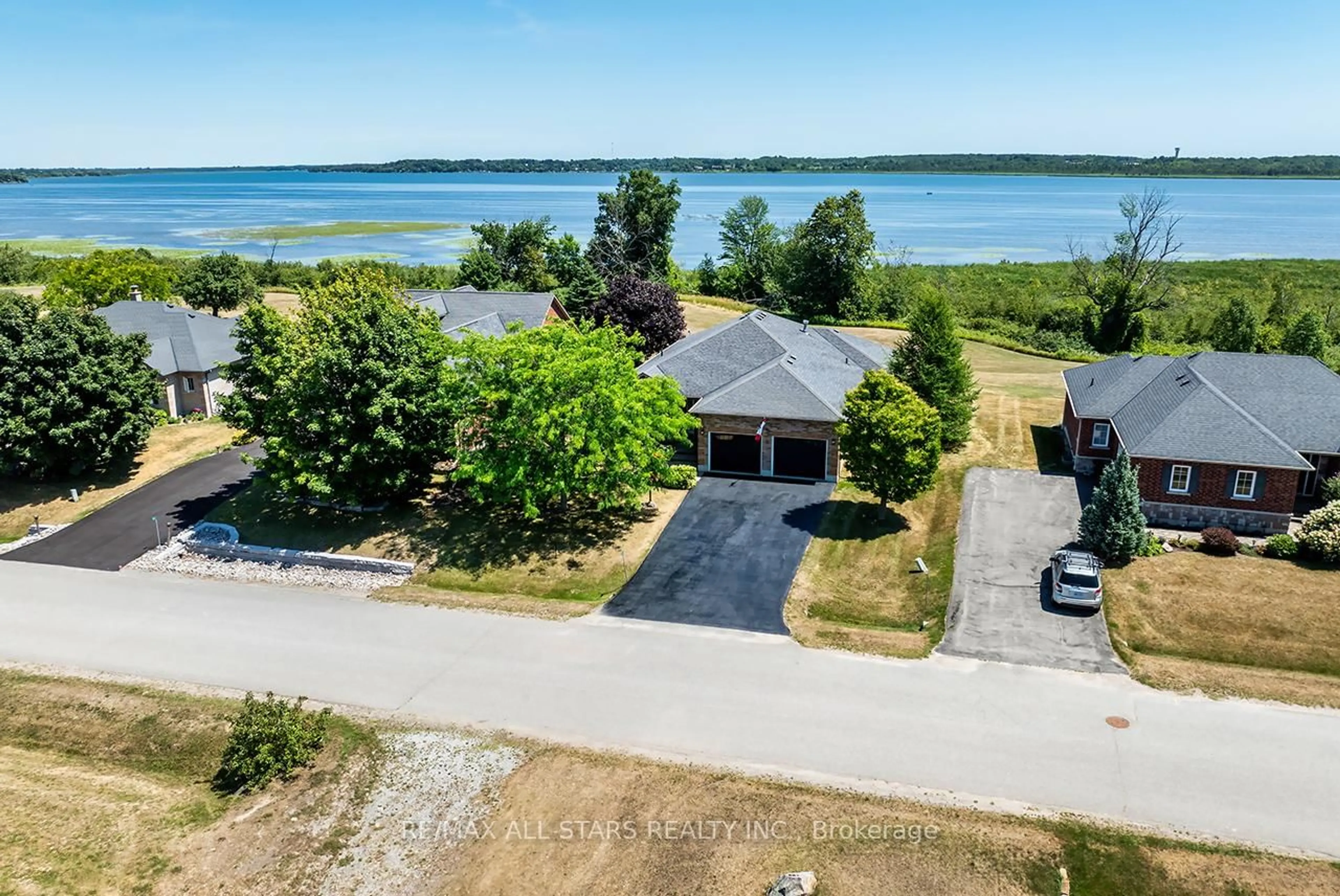 A pic from outside/outdoor area/front of a property/back of a property/a pic from drone, water/lake/river/ocean view for 167 Southcrest Dr, Kawartha Lakes Ontario L9L 1B6