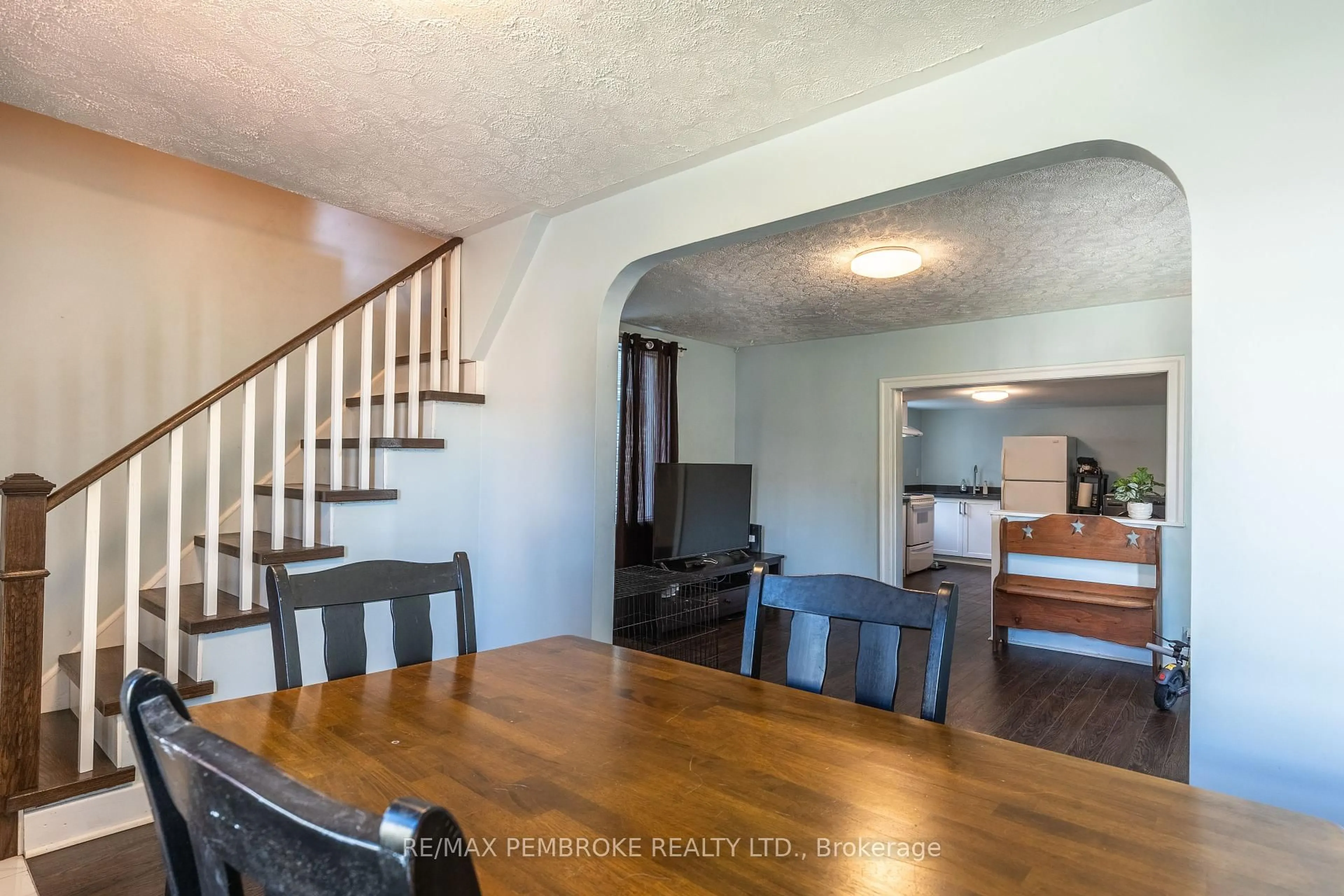 Dining room, unknown for 535 Moffat St, Pembroke Ontario K8A 3Y2