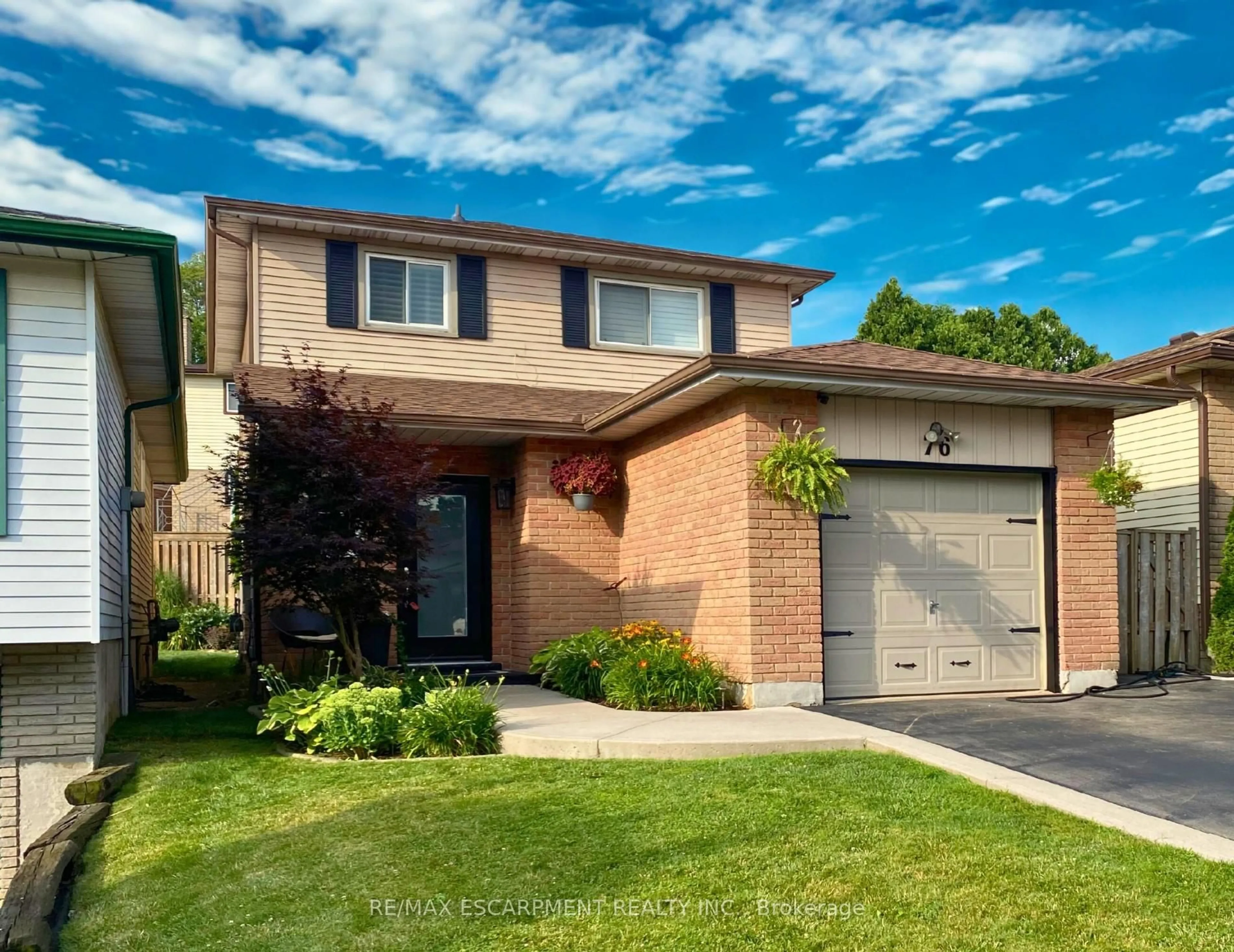 Home with brick exterior material, street for 76 Megna Crt, Hamilton Ontario L9C 6Y8