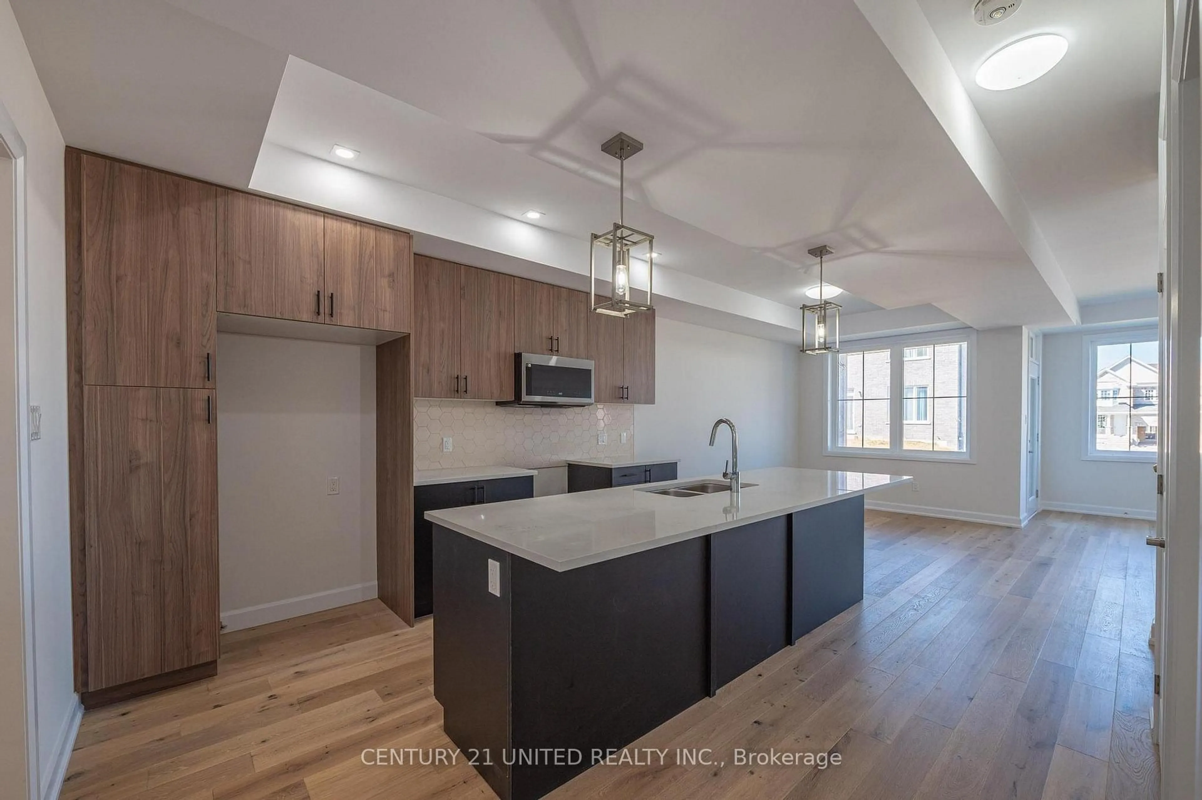 Open concept kitchen, unknown for 305 Mullighan Gdns, Peterborough North Ontario K9K 0G3