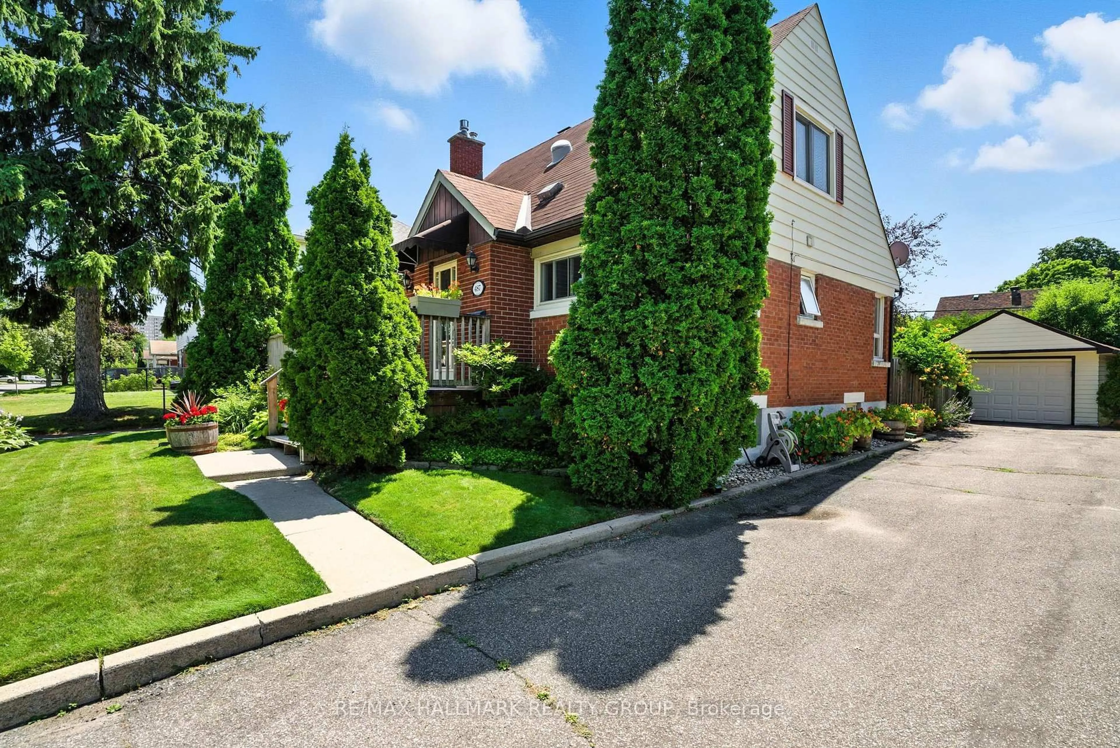 Home with brick exterior material, street for 487 Wolffdale Cres, Ottawa Ontario K1K 1N6