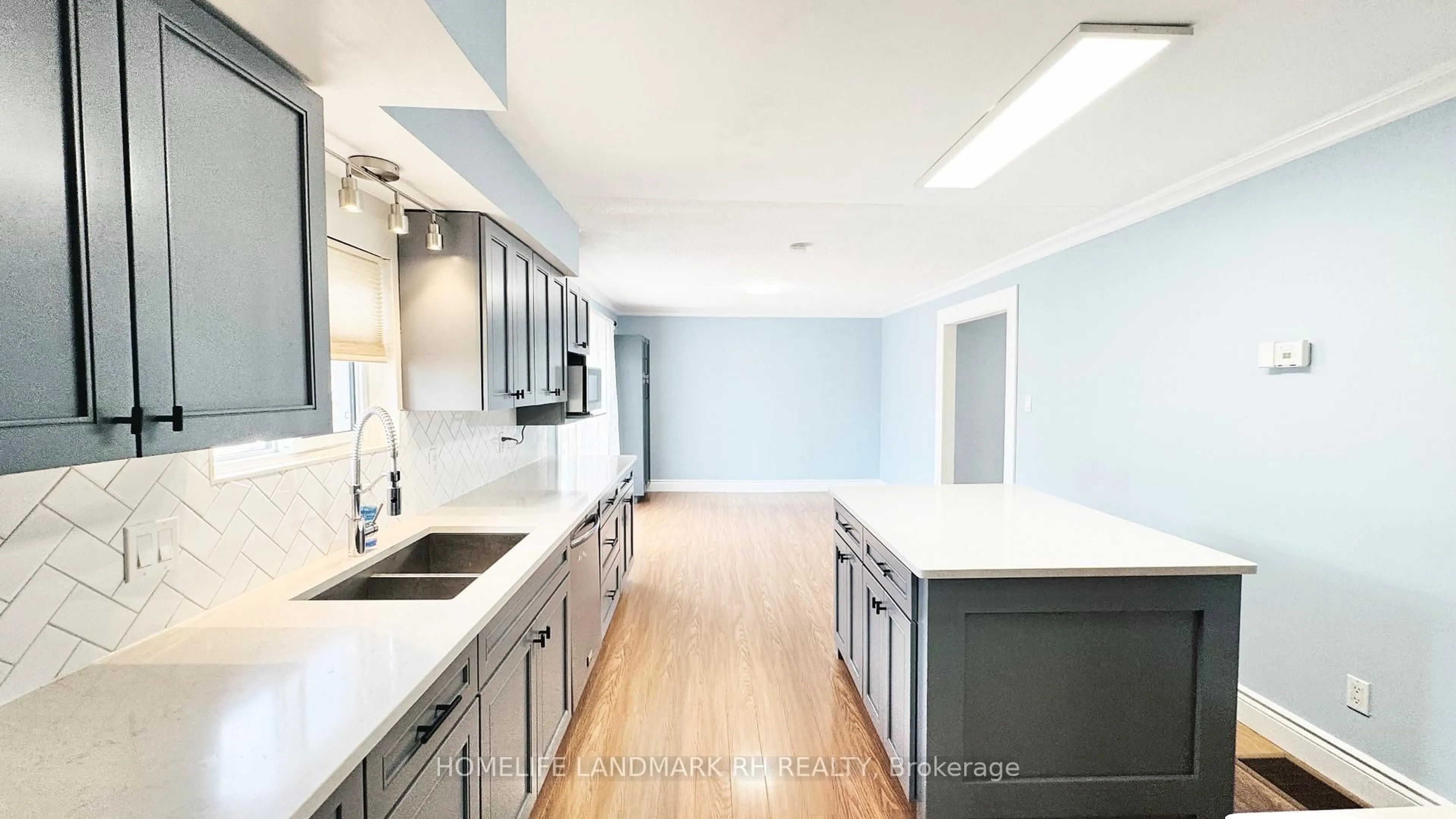 Open concept kitchen, unknown for 317 Sidney St, Quinte West Ontario K8V 2V1