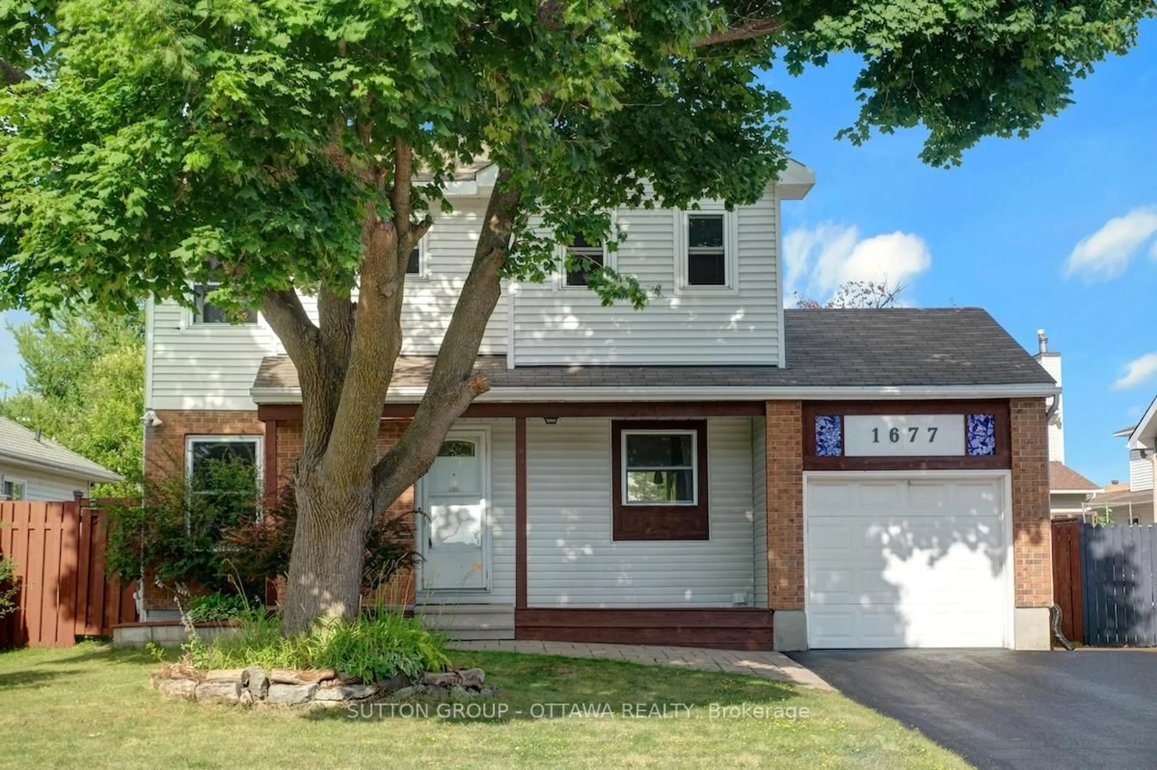 Home with vinyl exterior material, street for 1677 Bottriell Way, Orleans Ontario K4A 1W1