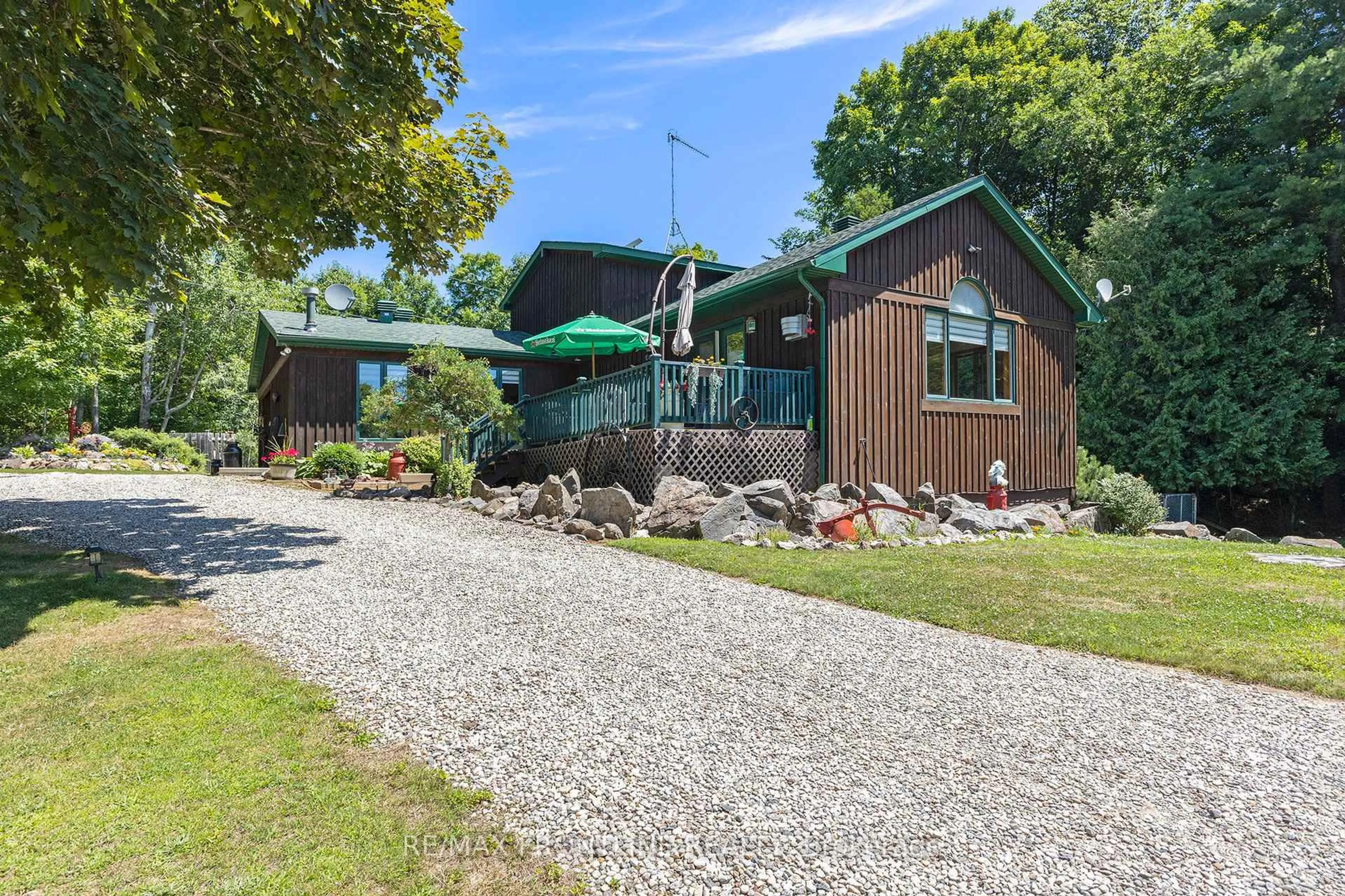 A pic from outside/outdoor area/front of a property/back of a property/a pic from drone, water/lake/river/ocean view for 530 MINERS POINT Rd, Perth Ontario K7H 3C5