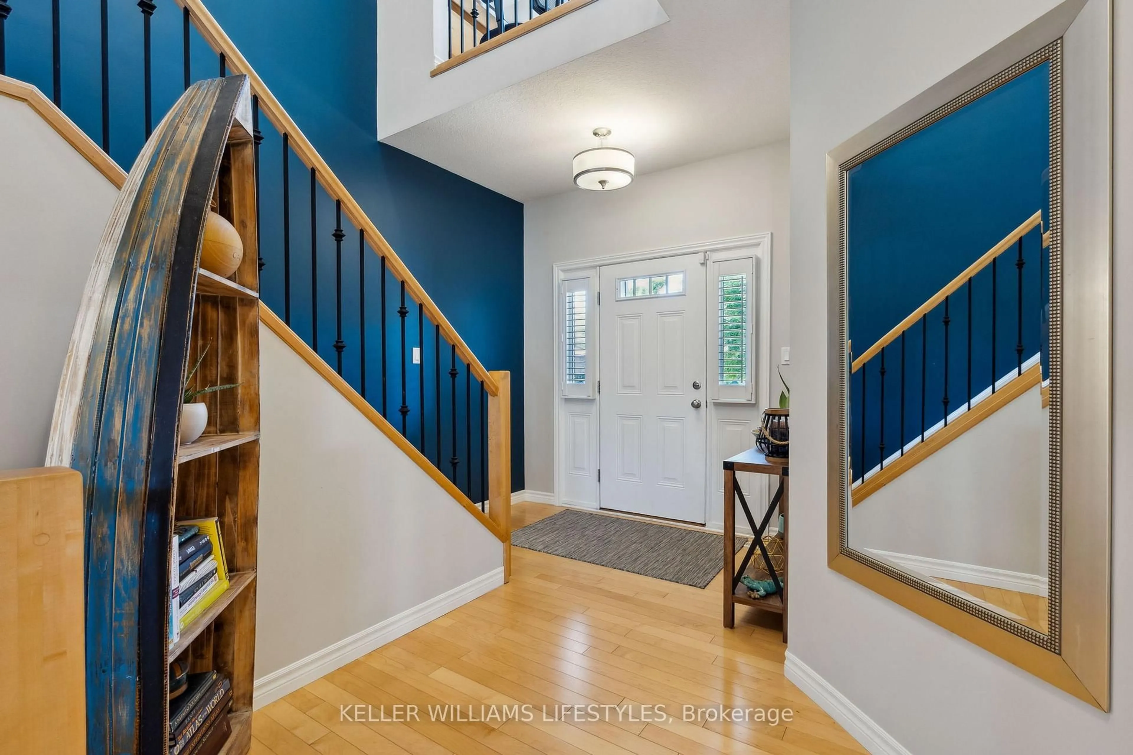 Indoor entryway for 1867 Cedarhollow Blvd, London North Ontario N5X 0C6